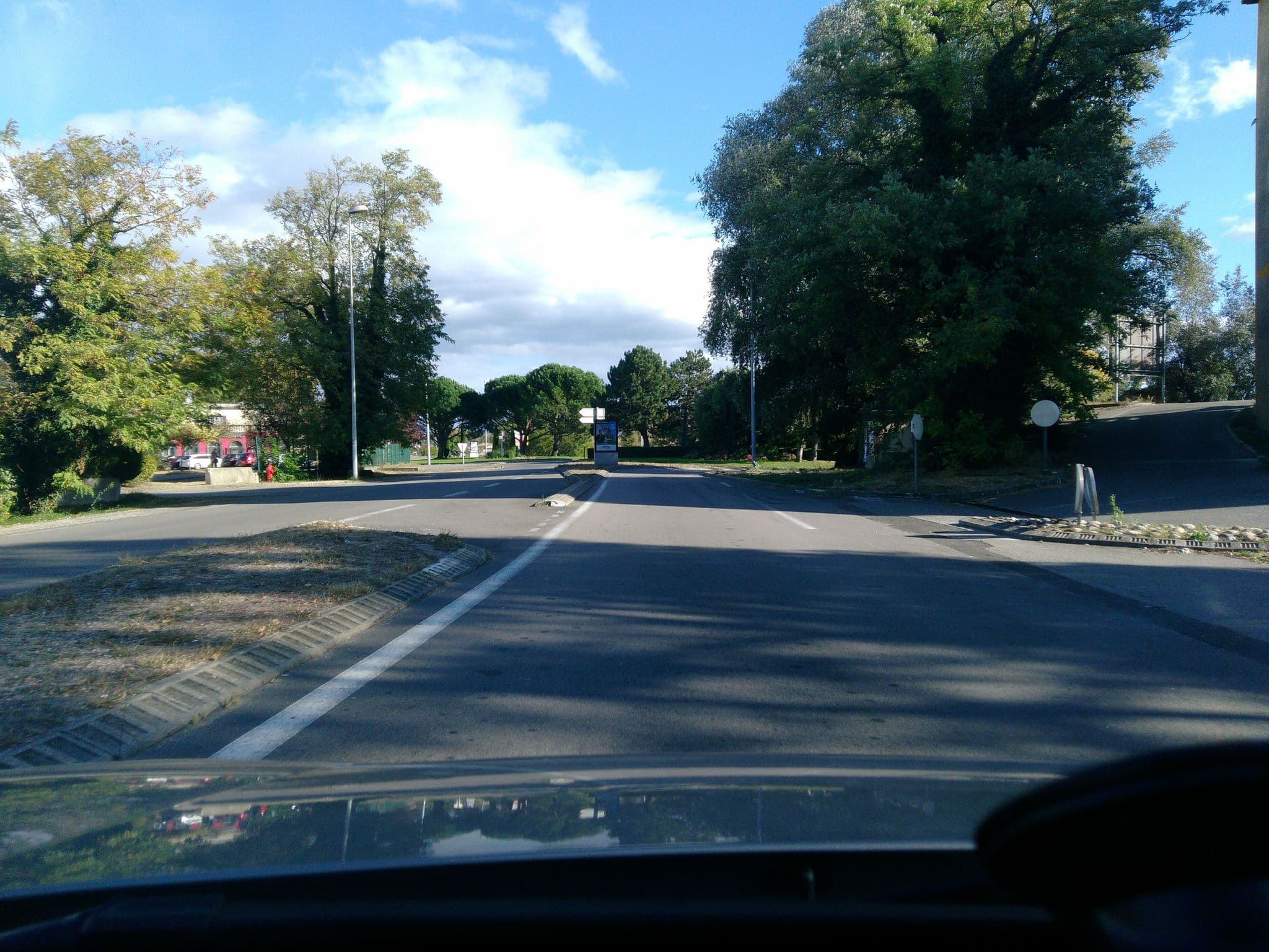 Street view near Balladins Hotel Montelimar, Montélimar — © hedaide (CC BY-SA · Mapillary)