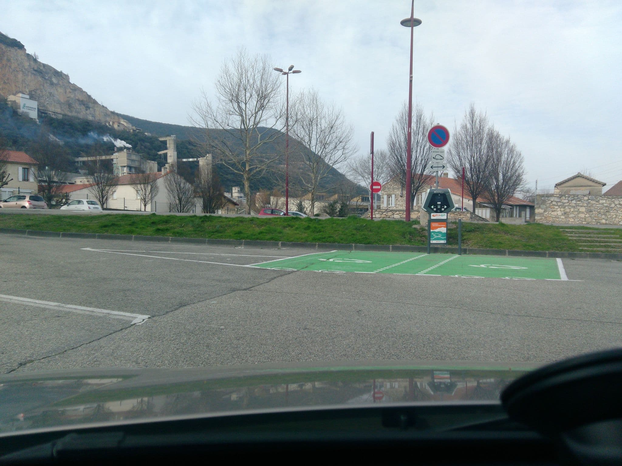 Street view near Centre de Loisirs, Cruas — © hedaide (CC BY-SA · Mapillary)