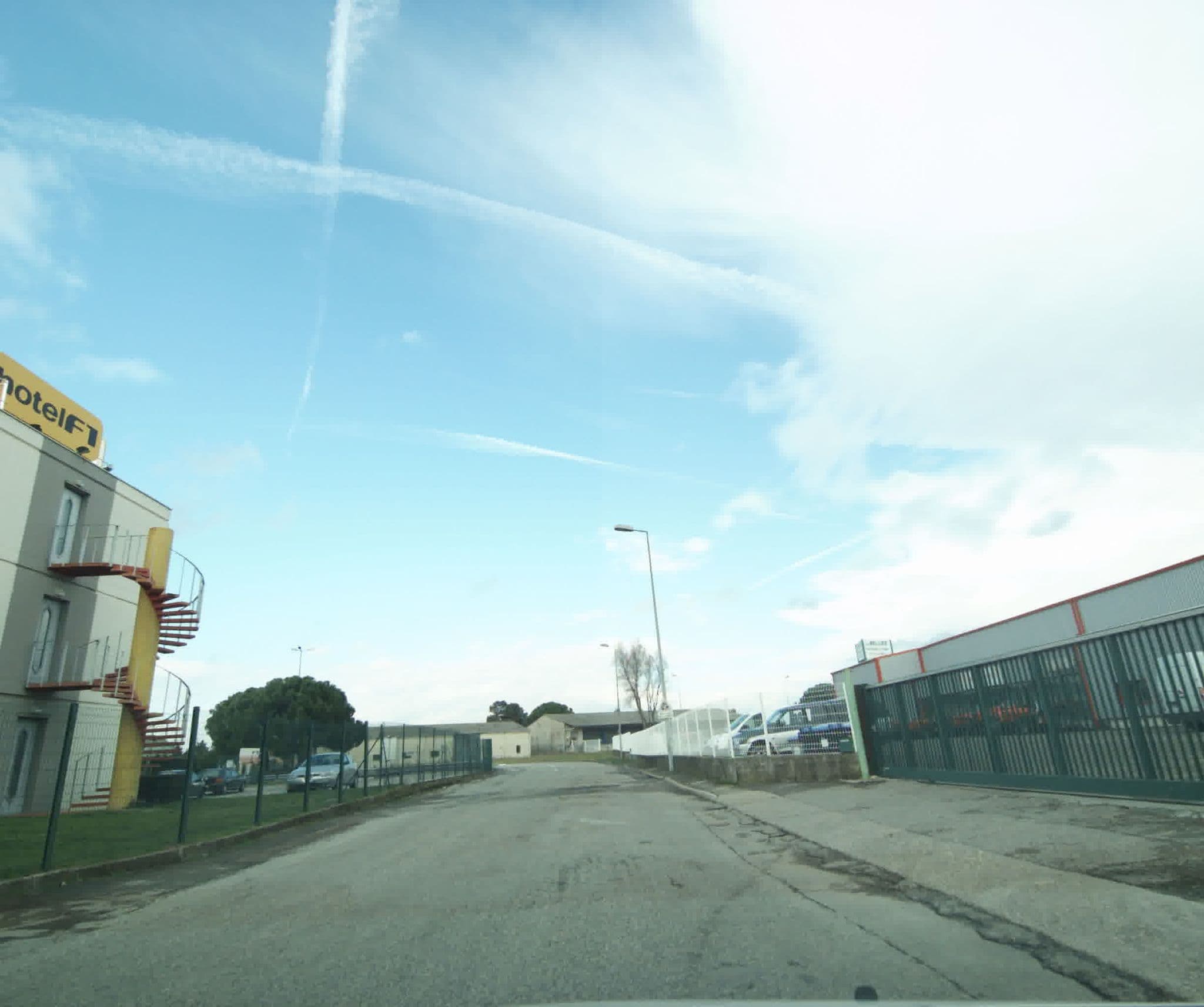 Street view near Hotel F1, Bourg-lès-Valence — © sogefi (CC BY-SA · Mapillary)