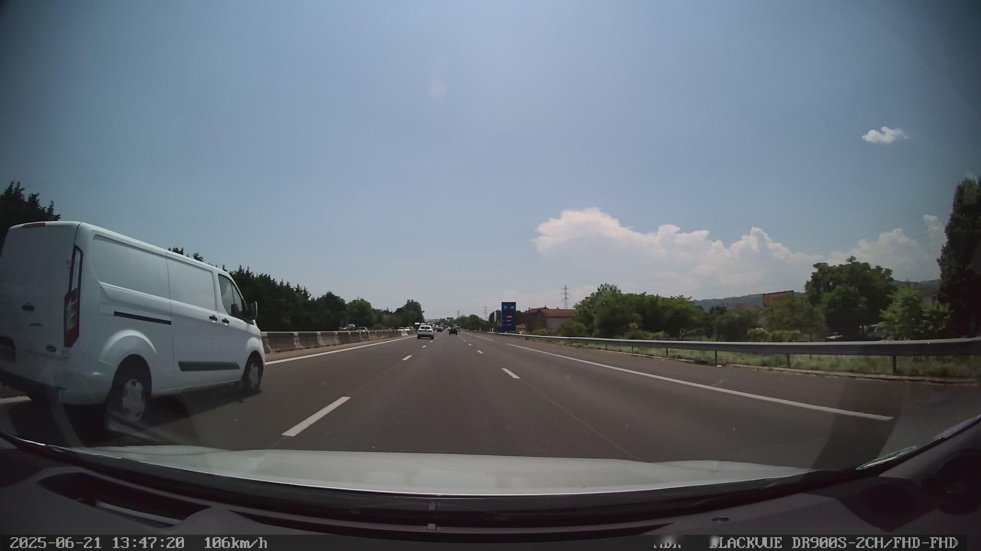 Street view near hotelF1 Chanas A7, Chanas — © madel (CC BY-SA · Mapillary)