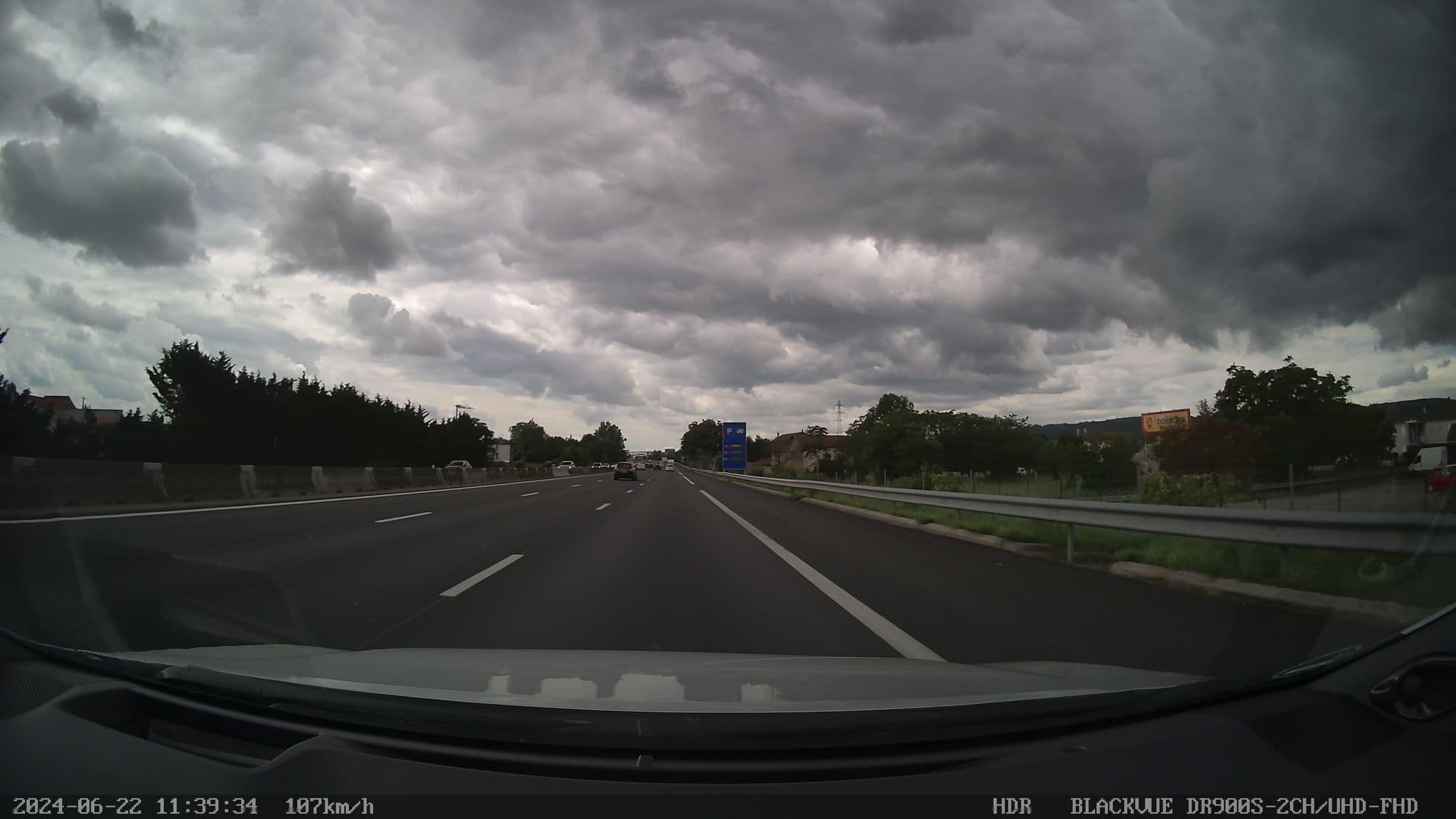 Street view near Balladin Express, Chanas — © madel (CC BY-SA · Mapillary)