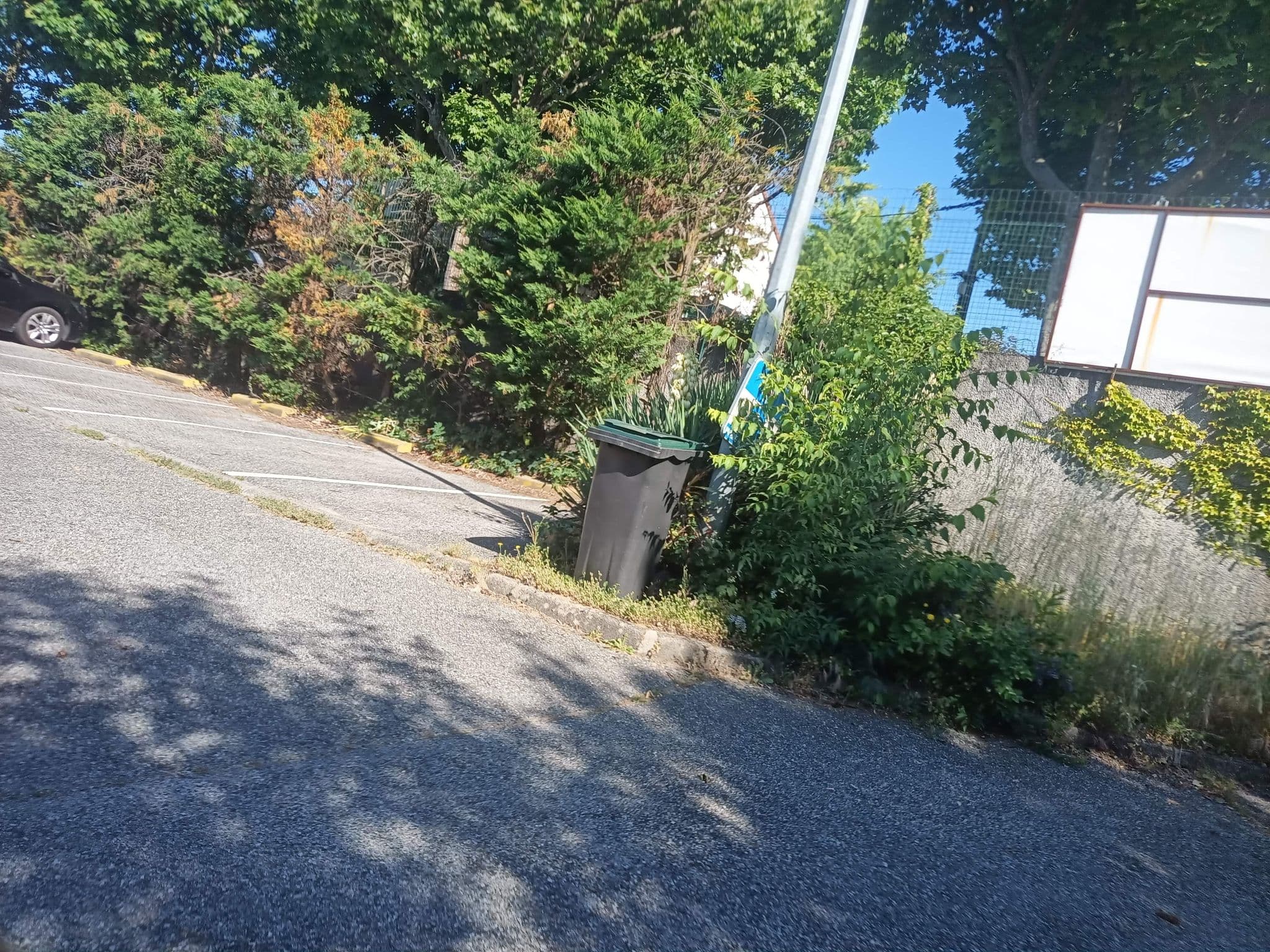 Street view near Hotel Junico Franchisé Indépendant, Romans-sur-Isère — © connermacleod69 (CC BY-SA · Mapillary)
