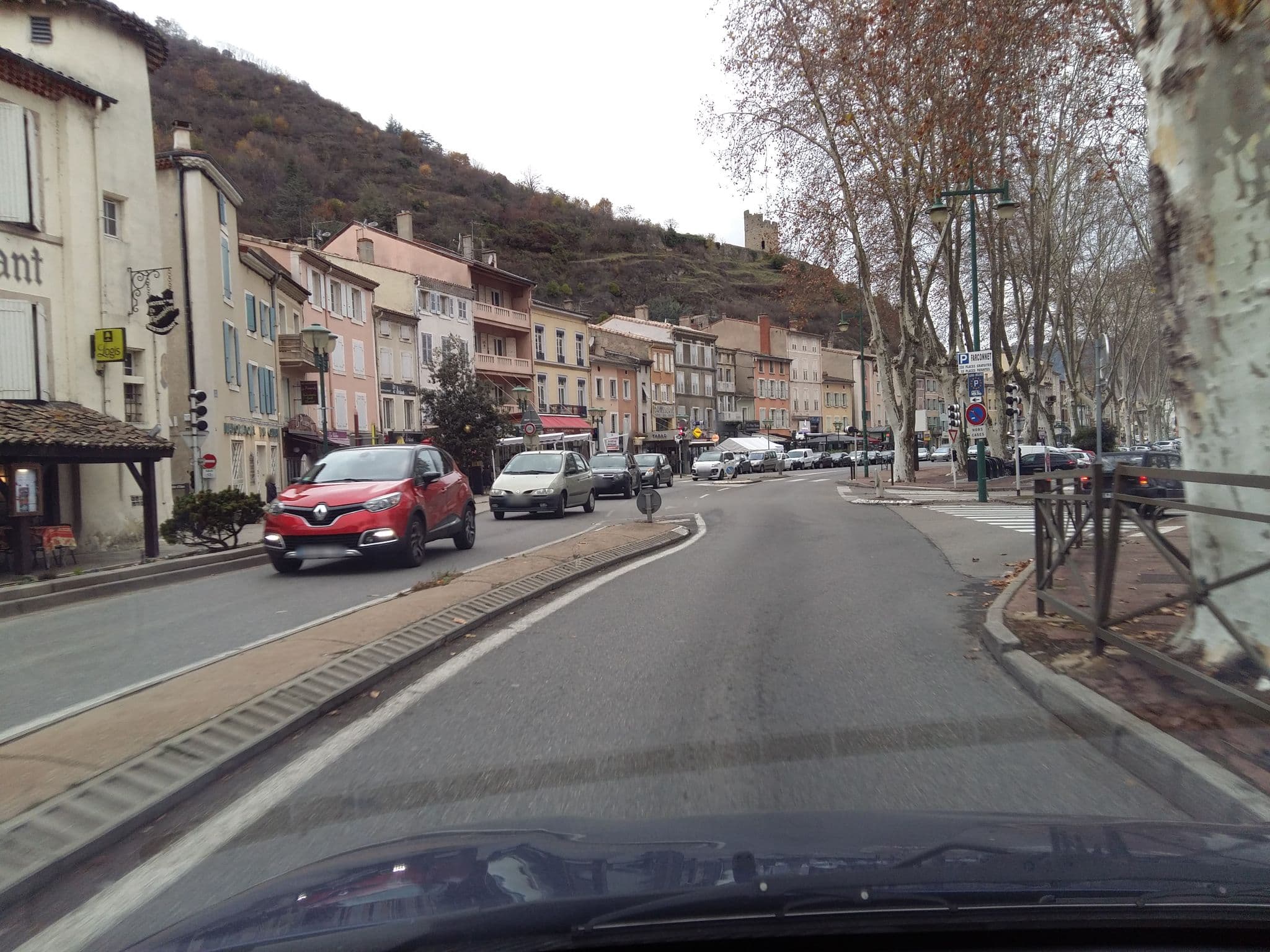 Street view near Hôtel Restaurant la Chaumière, Tournon-sur-Rhône — © zimmy (CC BY-SA · Mapillary)