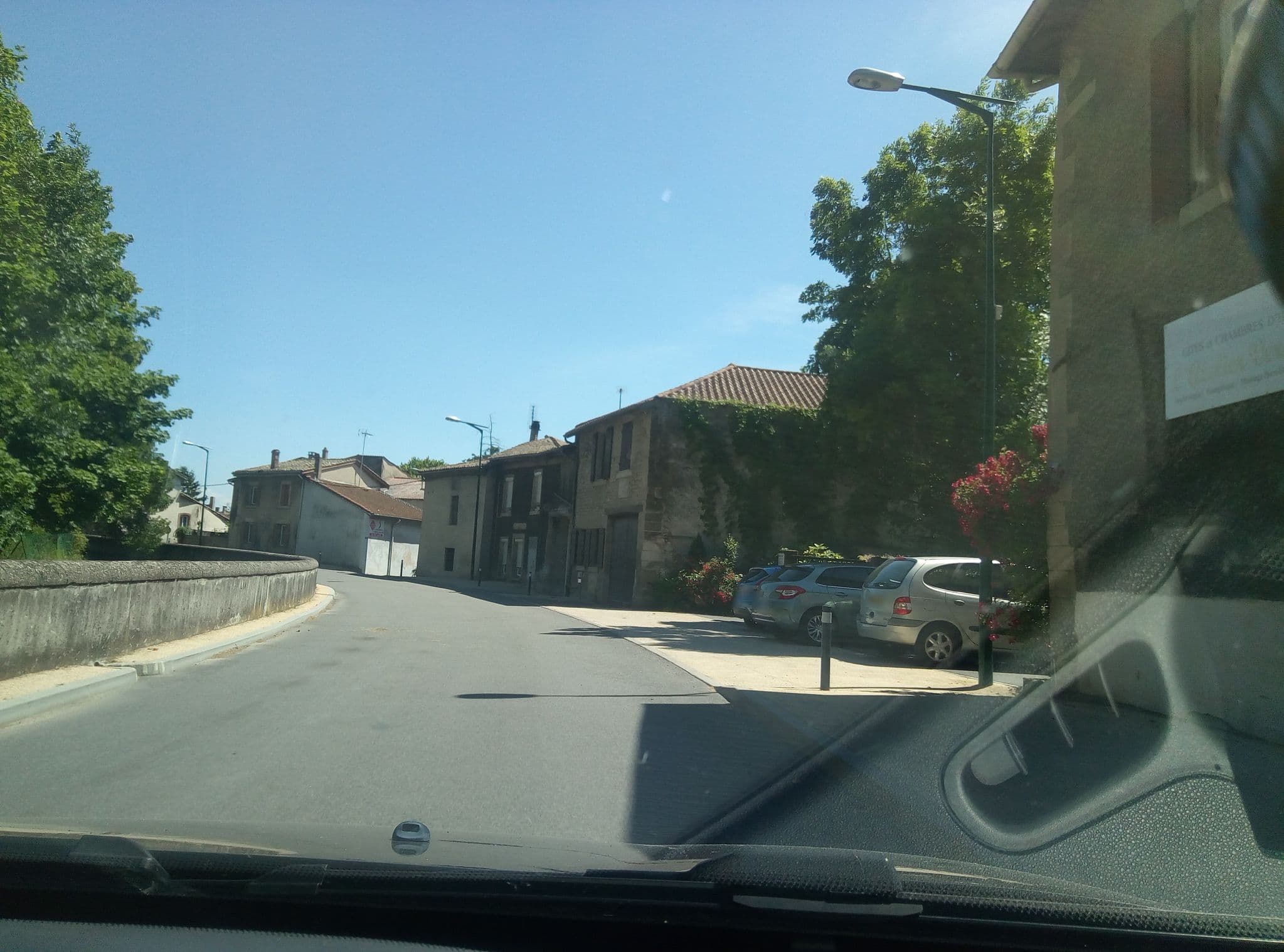 Street view near Le Cocon de Curson chambre d'hôtes, Chanos-Curson — © dupoxy (CC BY-SA · Mapillary)