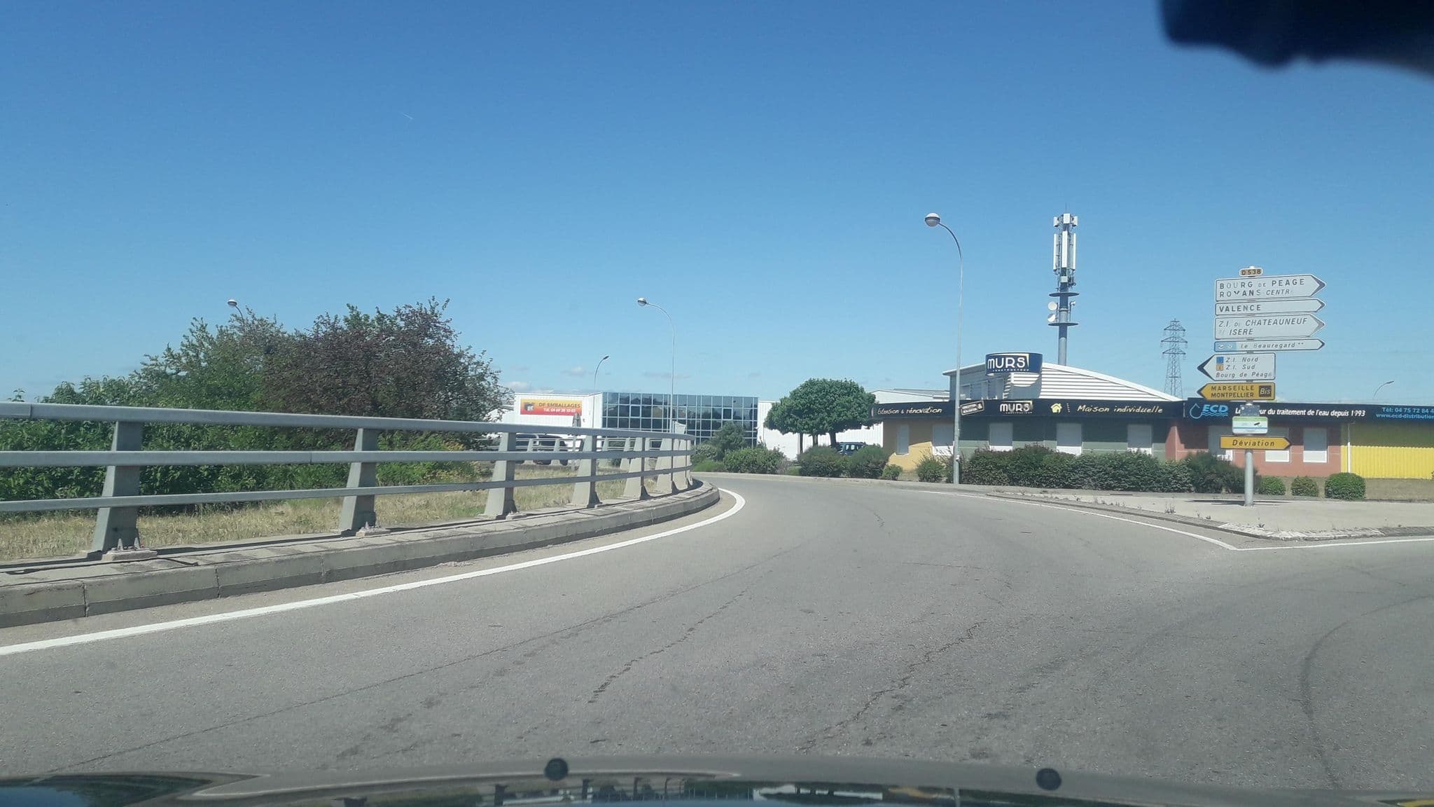 Street view near Lemon Hôtel, Bourg-de-Péage — © eric_s (CC BY-SA · Mapillary)