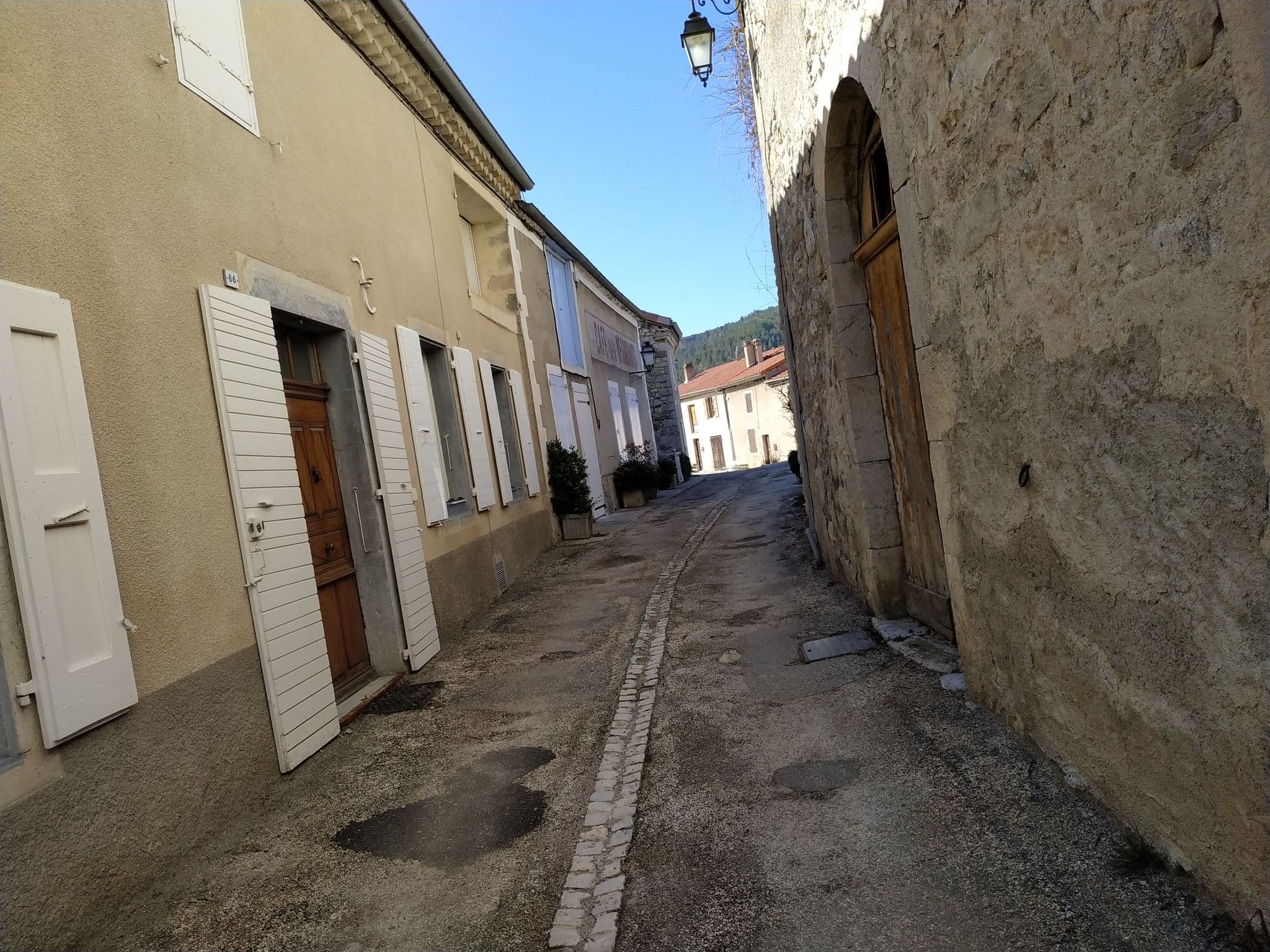 Street view near Auberge l'Oustaou, Serres — © thierryajeaniphone (CC BY-SA · Mapillary)