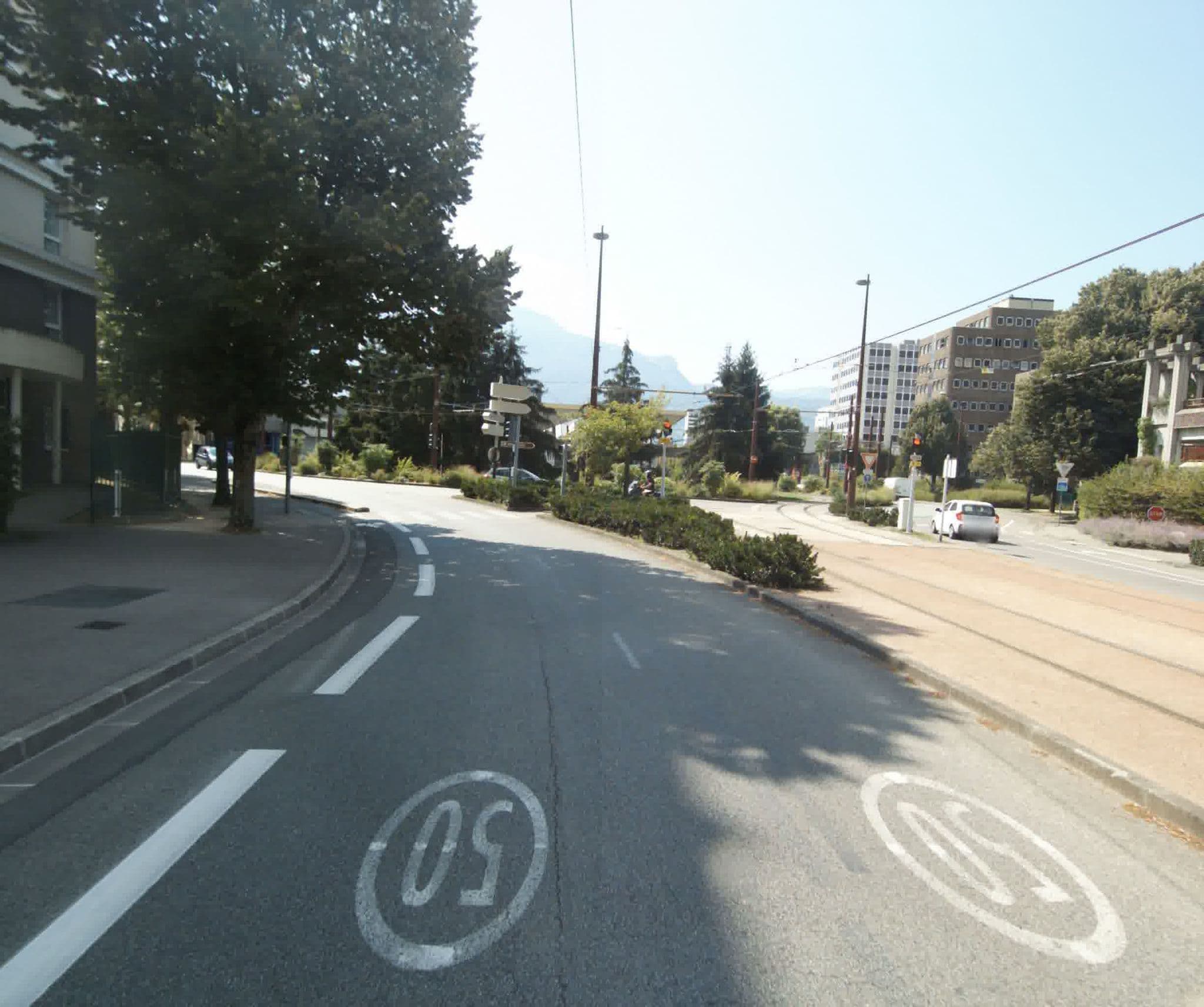 Street view near B&B Hôtel Alpexpo, Eybens — © sogefi (CC BY-SA · Mapillary)