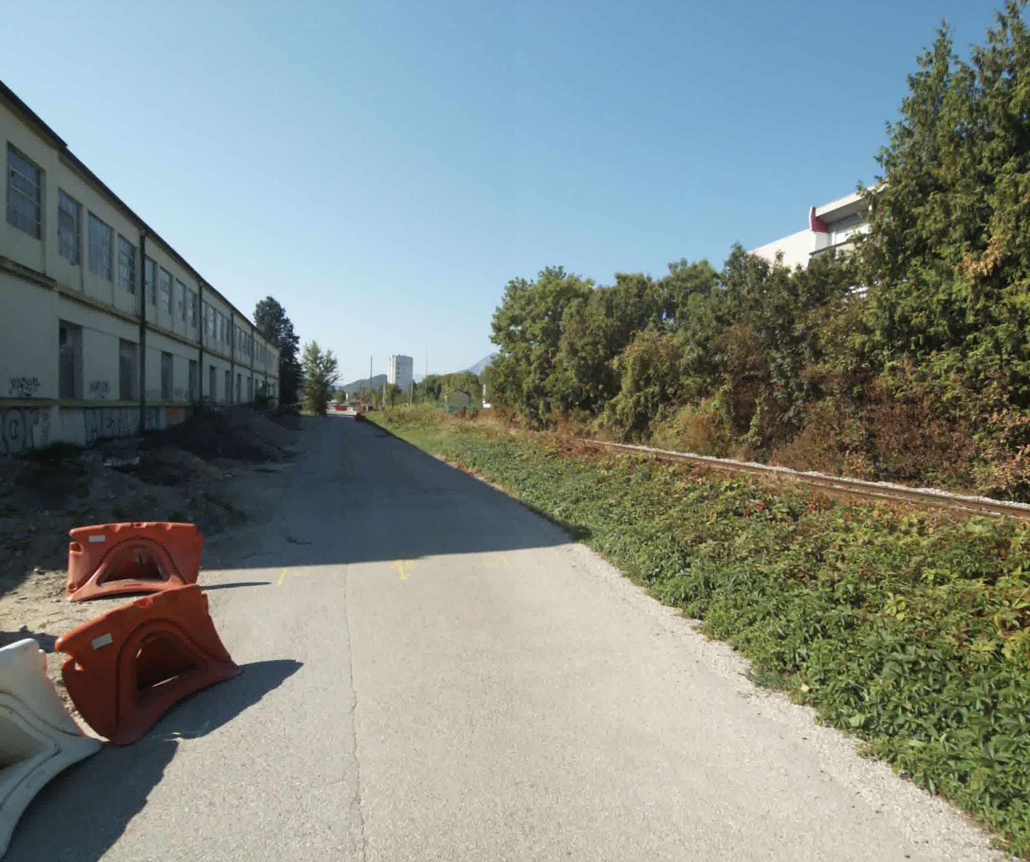 Street view near The Originals City, Hôtel Villancourt, Grenoble Sud (Inter-Hotel), Échirolles — © sogefi (CC BY-SA · Mapillary)