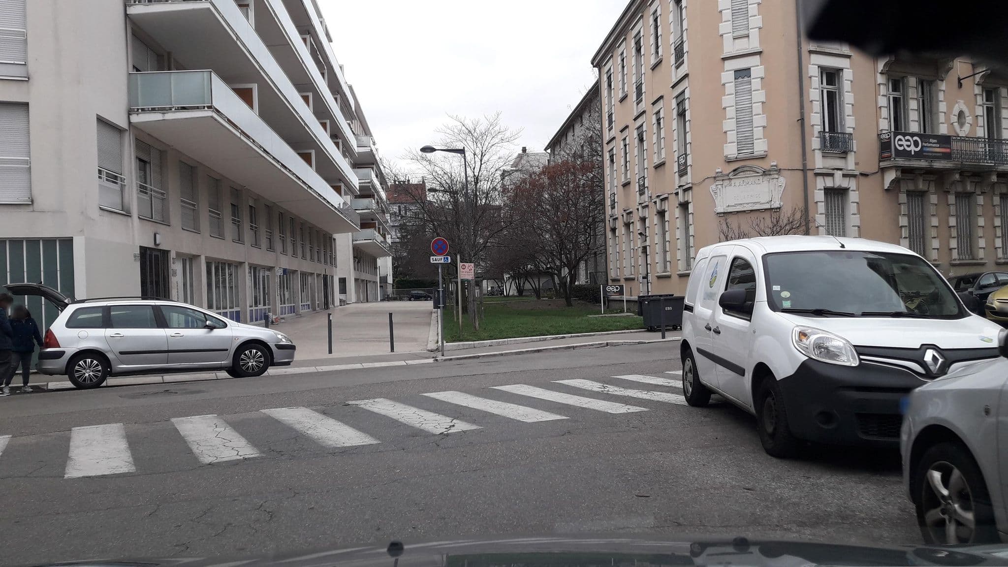 Street view near Rent4night Grenoble Europole, Grenoble — © eric_s (CC BY-SA · Mapillary)