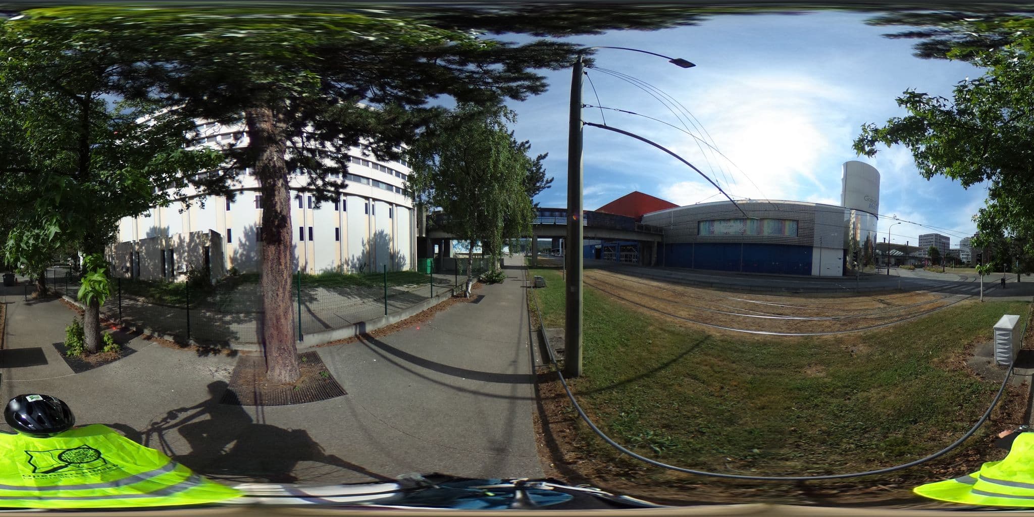 Street view near Appart'City Confort Grenoble Alpexpo, Eybens — © binnette (CC BY-SA · Mapillary)