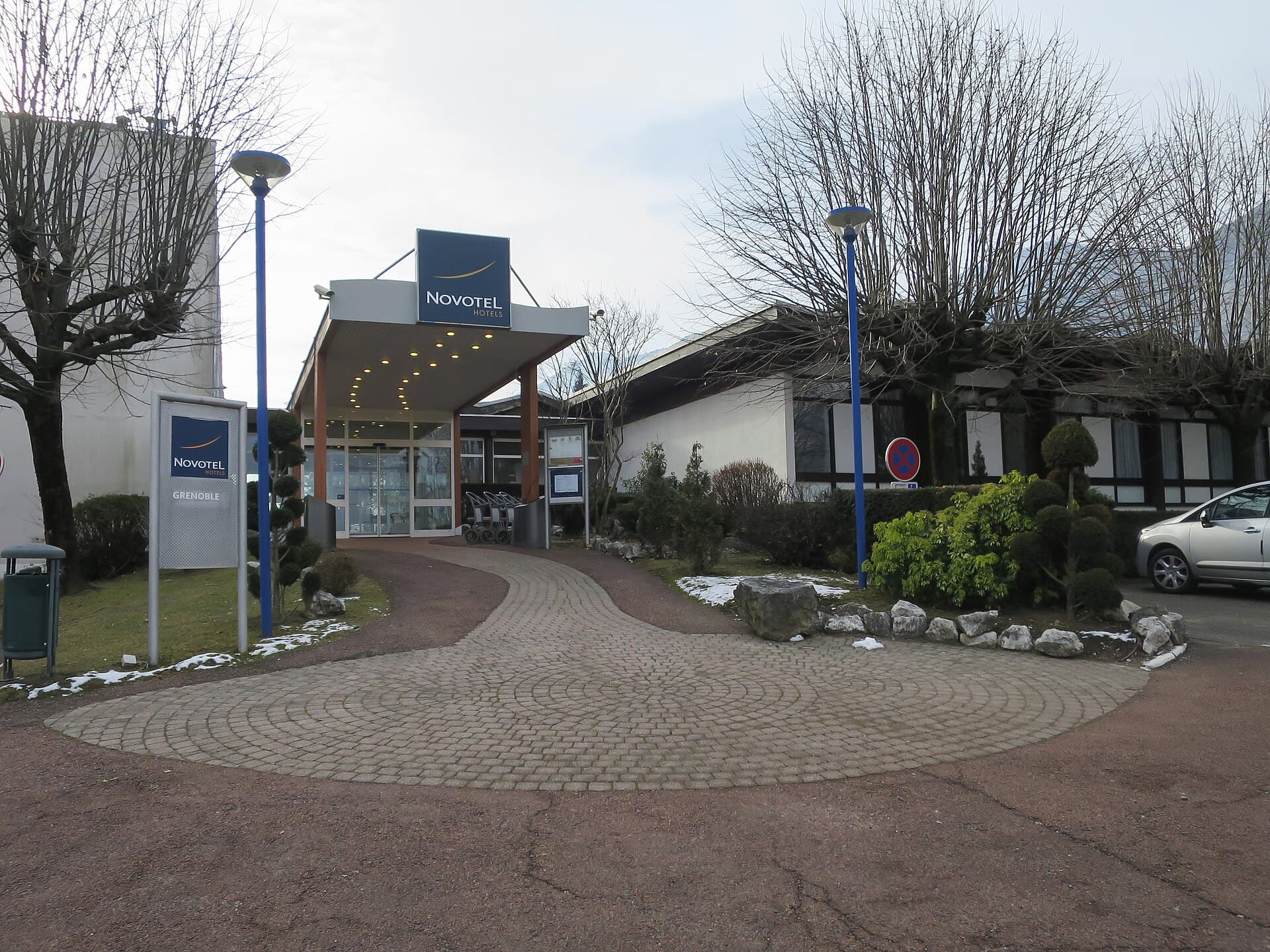 Novotel Grenoble Nord Voreppe (via Wikimedia Commons, CC BY-SA 4.0)