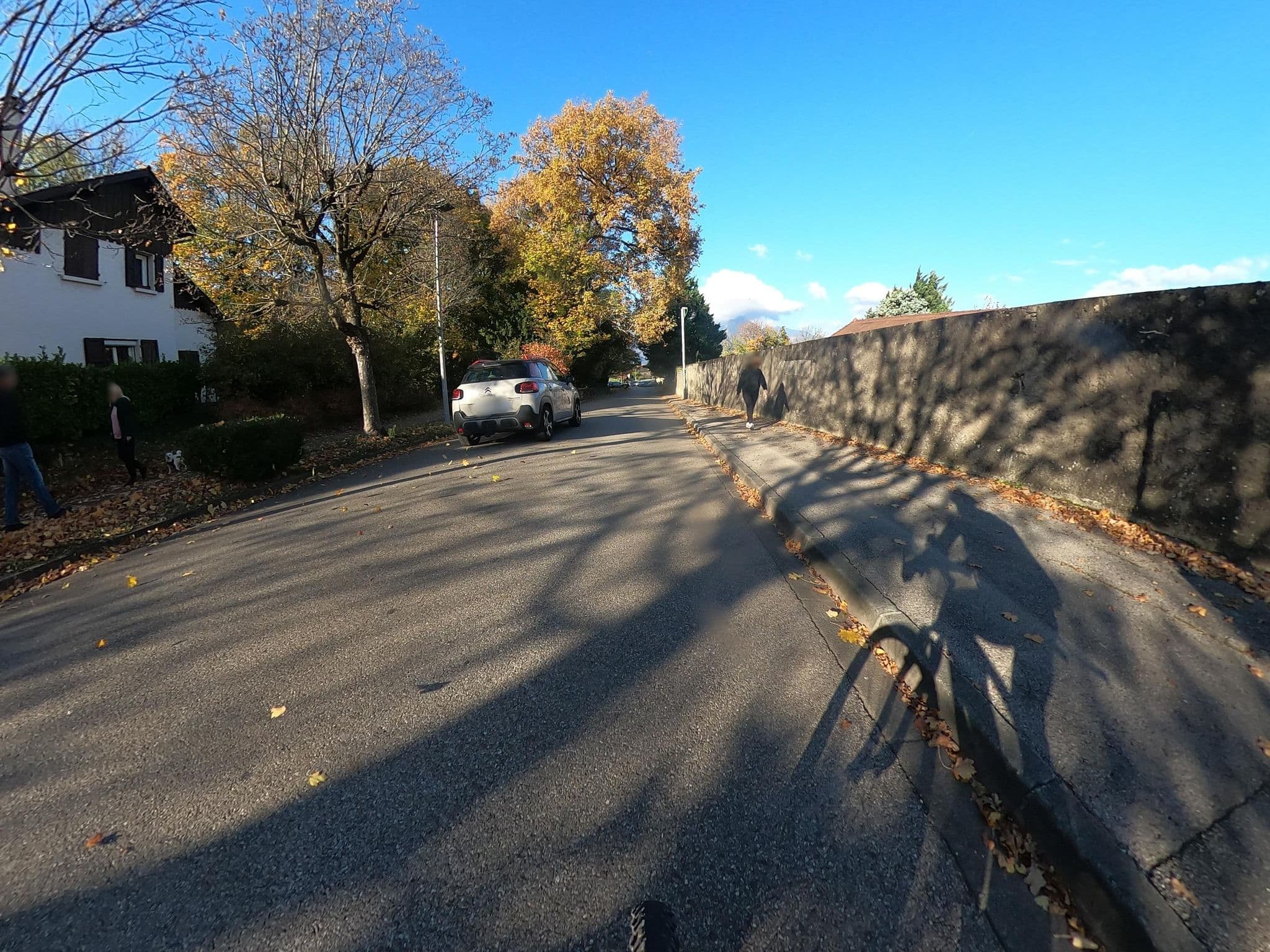 Street view near Château de Beaume, Seyssins — © eric_s (CC BY-SA · Mapillary)