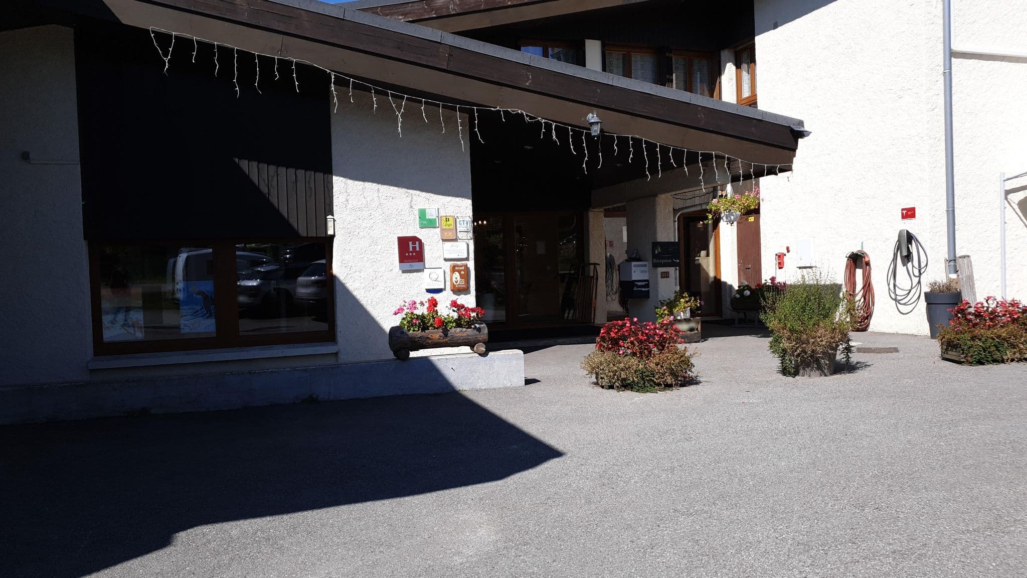 Street view near Logis le Vernay, Autrans — © binnette (CC BY-SA · Mapillary)
