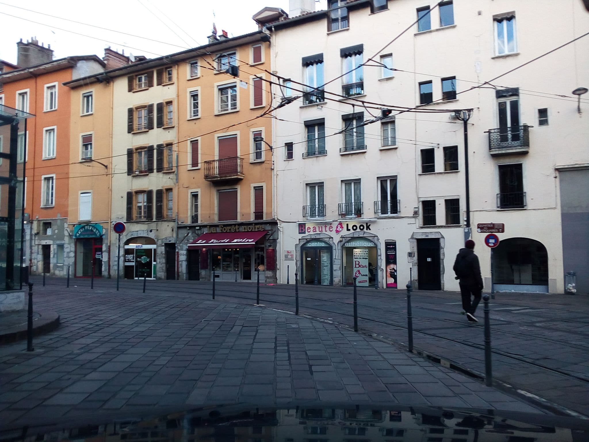 Street view near Association Départementale des Logis de France de l'Isère, Grenoble — © eric_s (CC BY-SA · Mapillary)