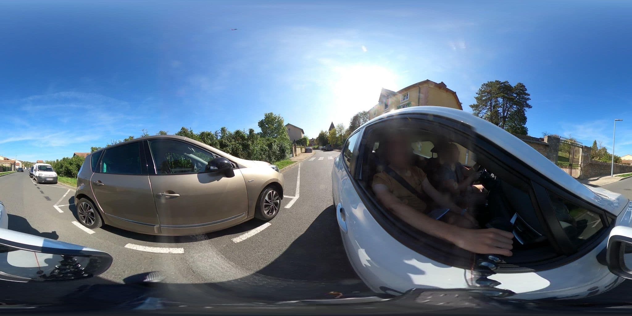 Street view near La Porte des Prés, Cluny — © arteragence (CC BY-SA · Mapillary)