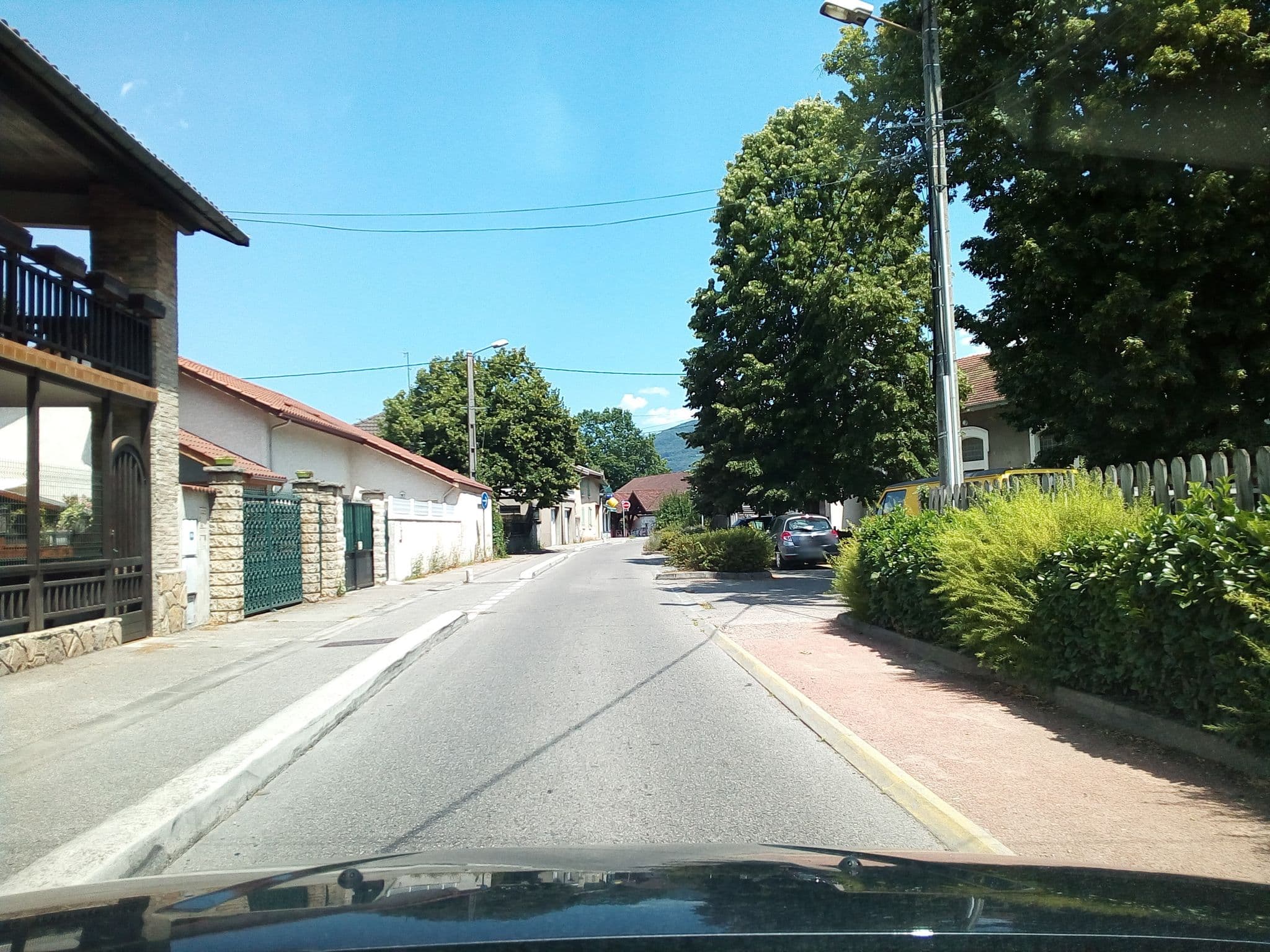 Street view near Best Western Restaurant le Trolle Adhérent, Échirolles — © eric_s (CC BY-SA · Mapillary)