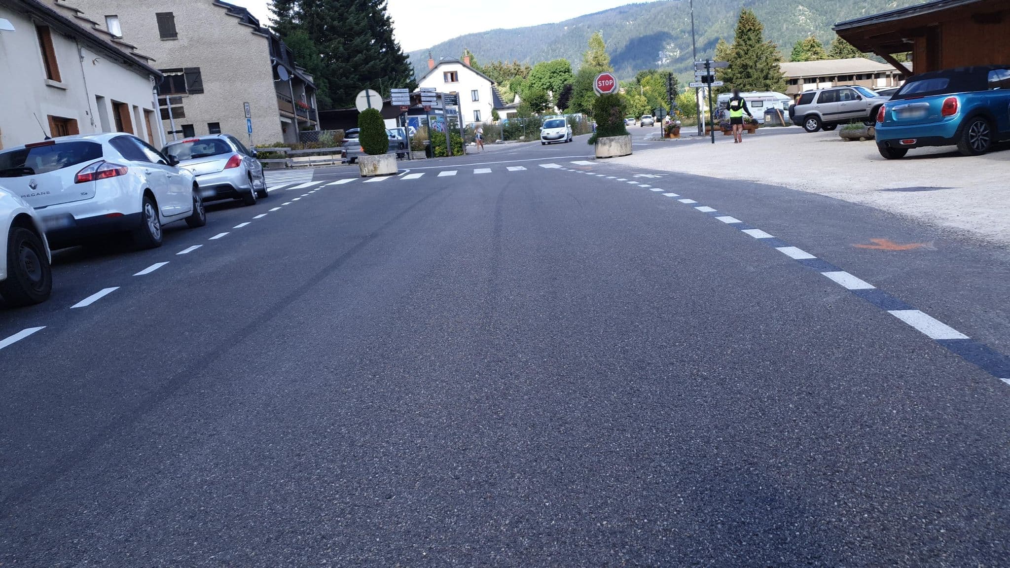 Street view near Hôtel Restaurant De La Buffe, Autrans — © binnette (CC BY-SA · Mapillary)