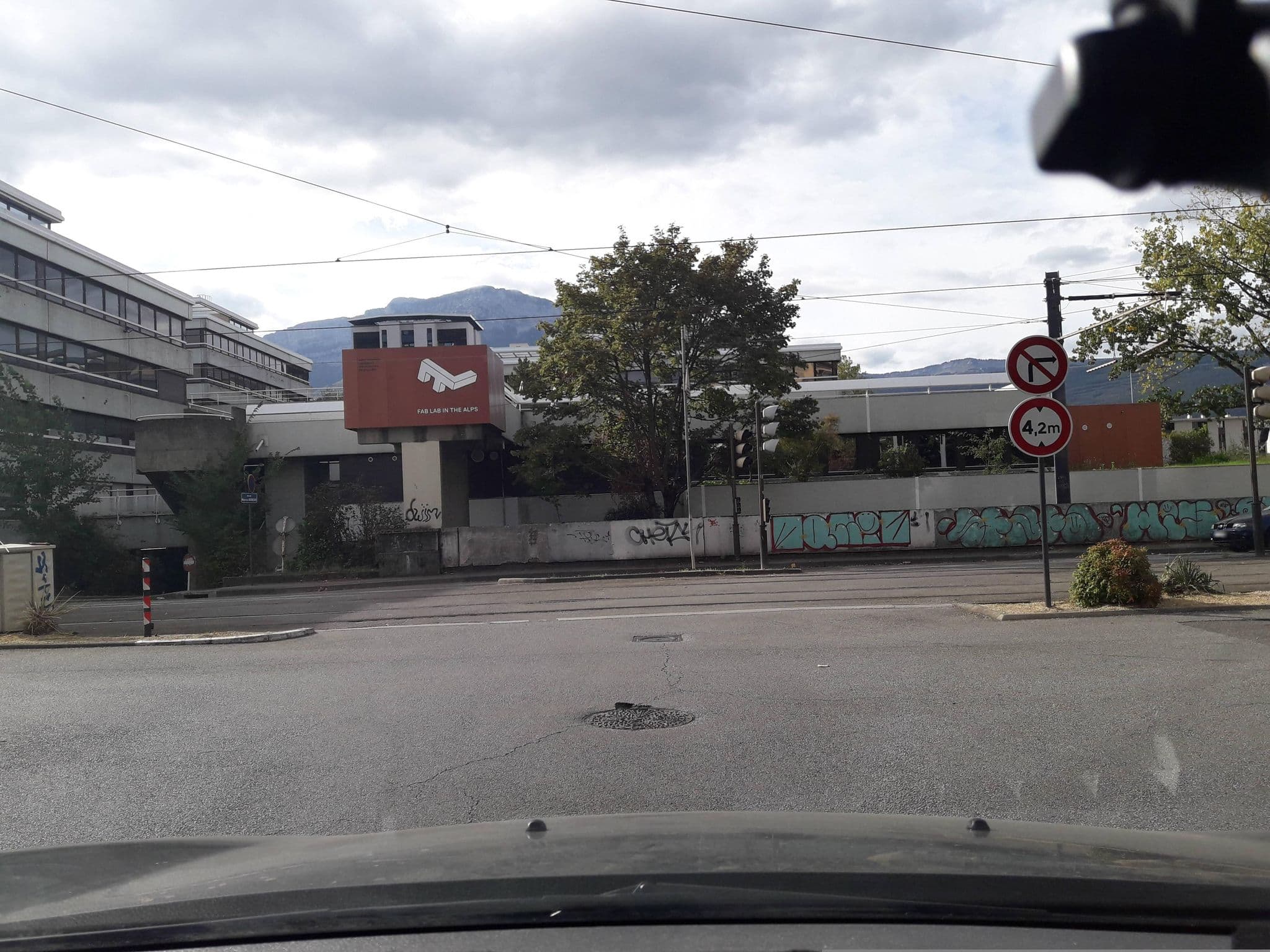 Street view near Appartéa Grenoble Alpexpo, Eybens — © eric_s (CC BY-SA · Mapillary)