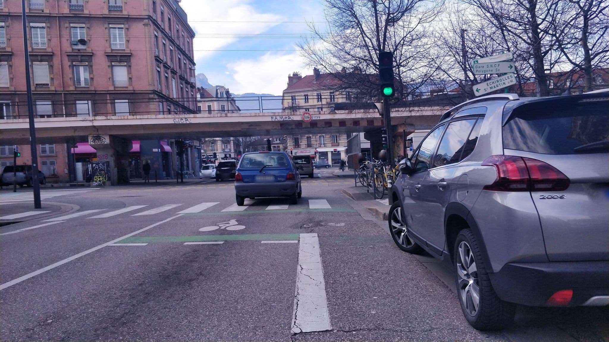 Street view near Rent4night Grenoble Aigle, Grenoble — © zeriss (CC BY-SA · Mapillary)