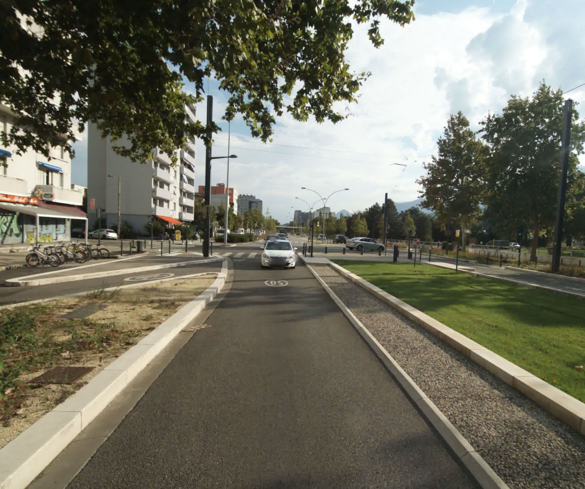 Street view near Quality Hôtel Patrick, Grenoble — © sogefi (CC BY-SA · Mapillary)