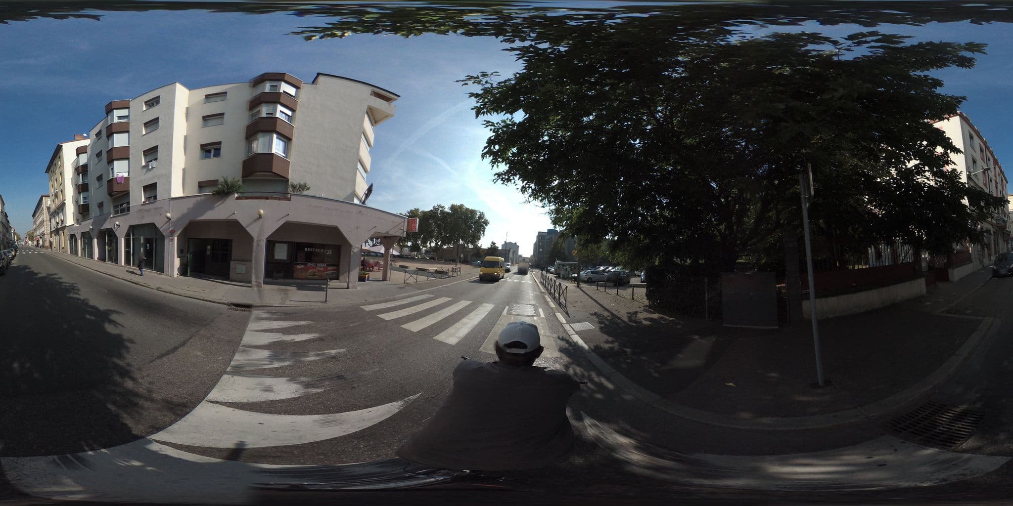 Street view near Sarl Oullins Hôtel, Oullins — © geovelo (CC BY-SA · Mapillary)