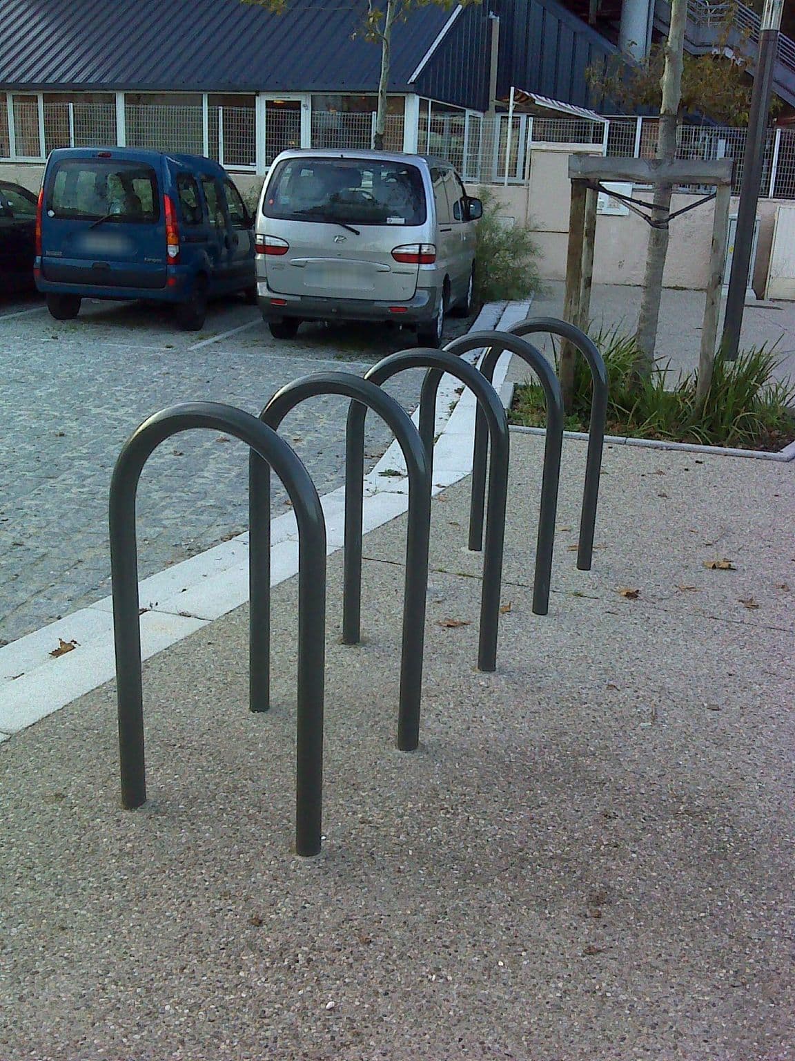Street view near Kyriad Lyon Sud - Givors, Givors — © bernardvoyageur (CC BY-SA · Mapillary)