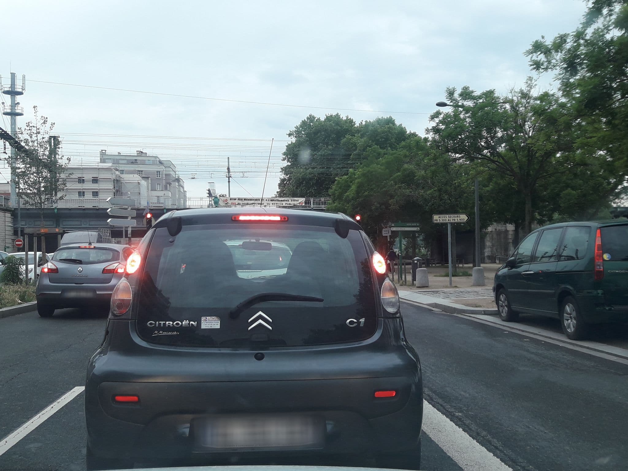 Street view near Les Péniches Du Val De Rhône, Lyon 07 — © ecologeek (CC BY-SA · Mapillary)
