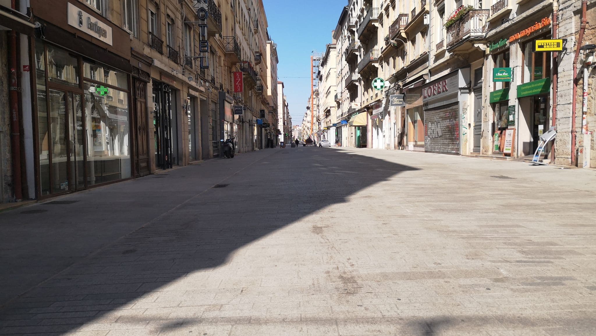Street view near Hotel Azur, Lyon 02 — © blueberry (CC BY-SA · Mapillary)