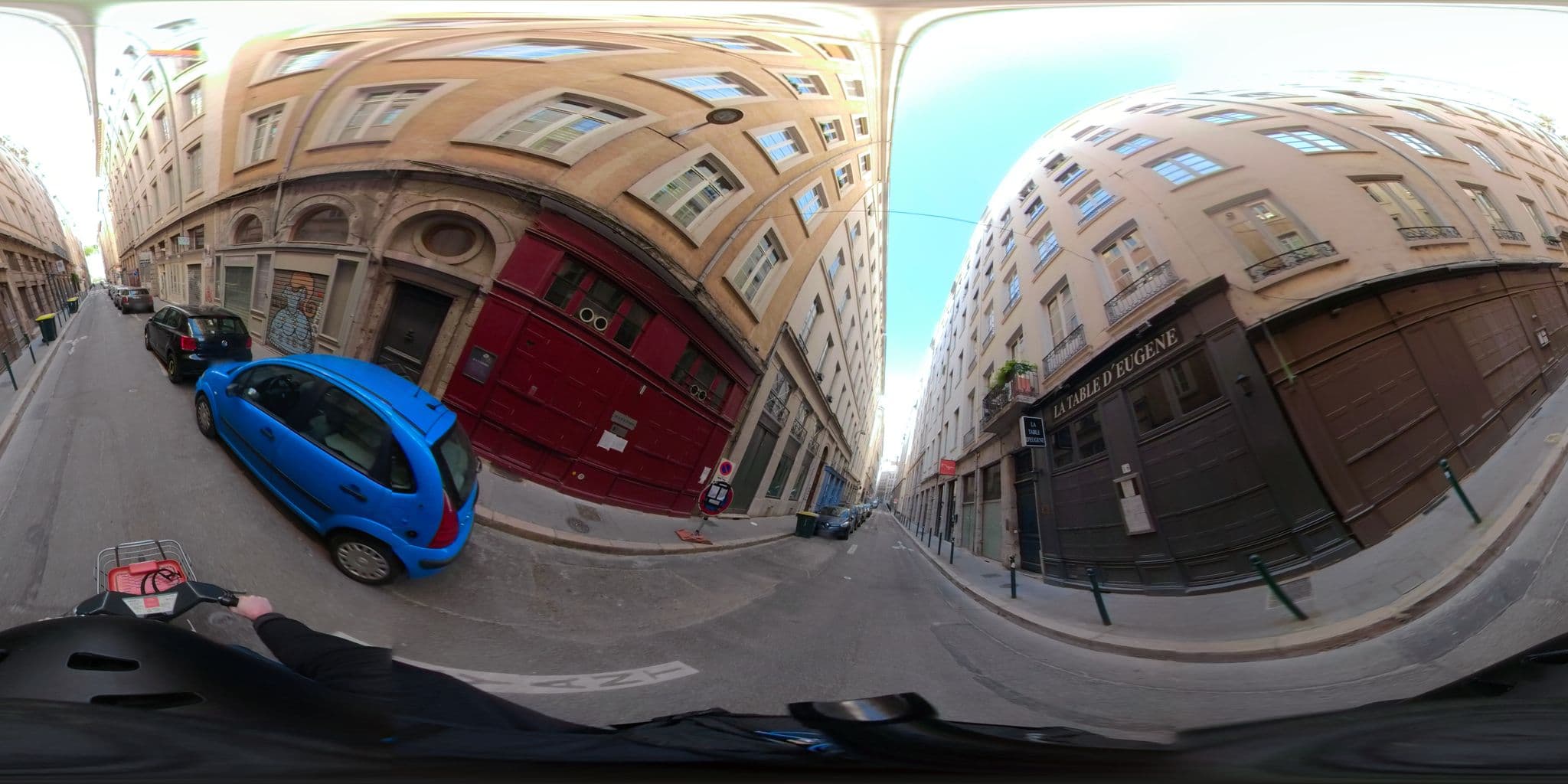 Street view near Quai-Royale, Lyon 01 — © po_gregoire (CC BY-SA · Mapillary)