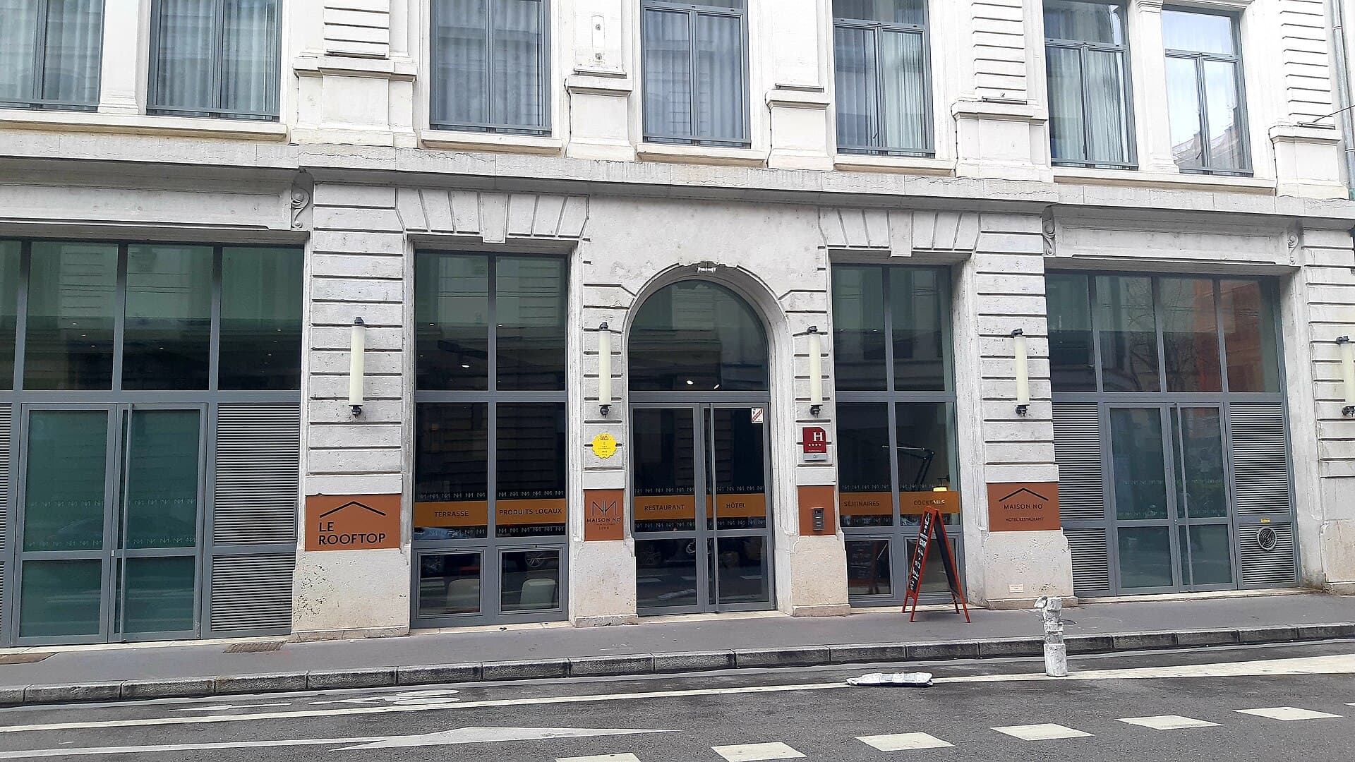 Maison No (via Wikimedia Commons, CC BY-SA 3.0)