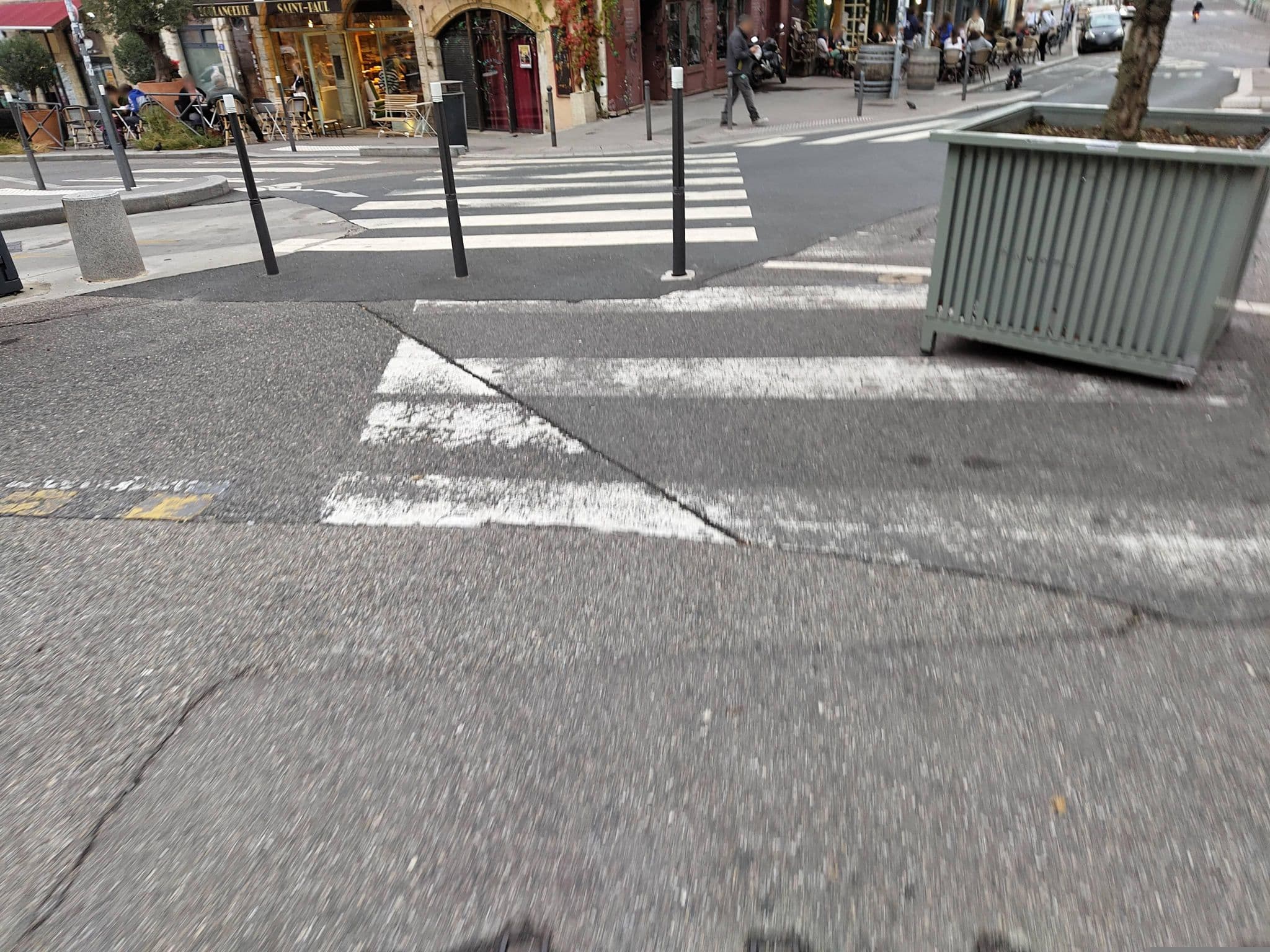 Street view near College Hotel Lyon, Lyon 05 — © Arkitu (CC BY-SA · Mapillary)