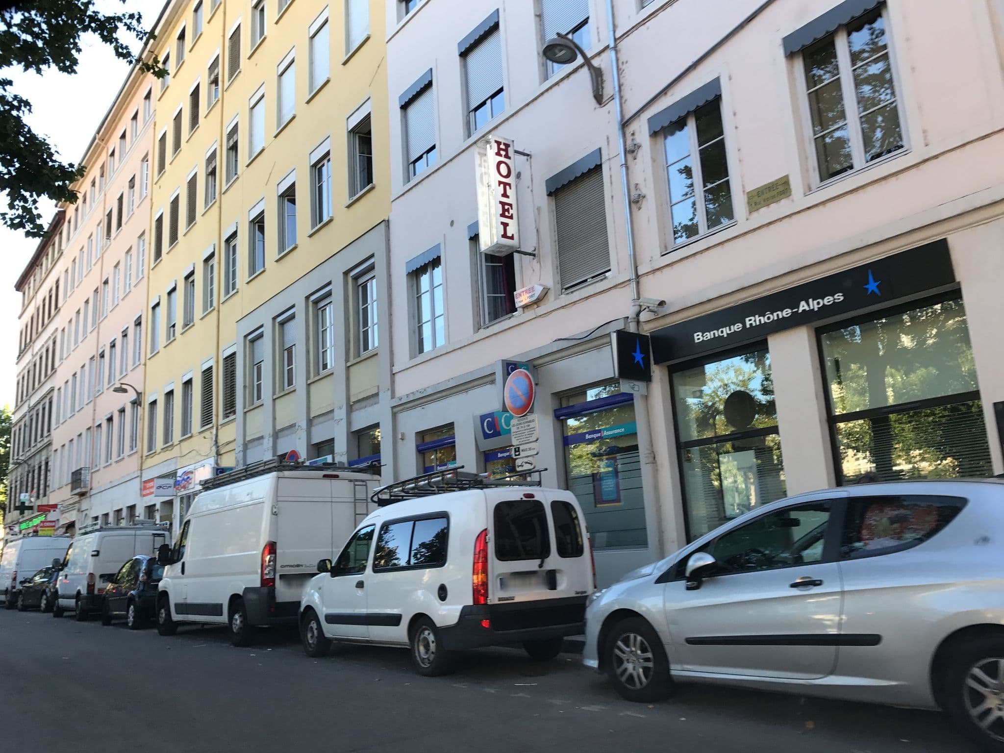 Street view near TUI STORE, Lyon 04 — © thepriben (CC BY-SA · Mapillary)