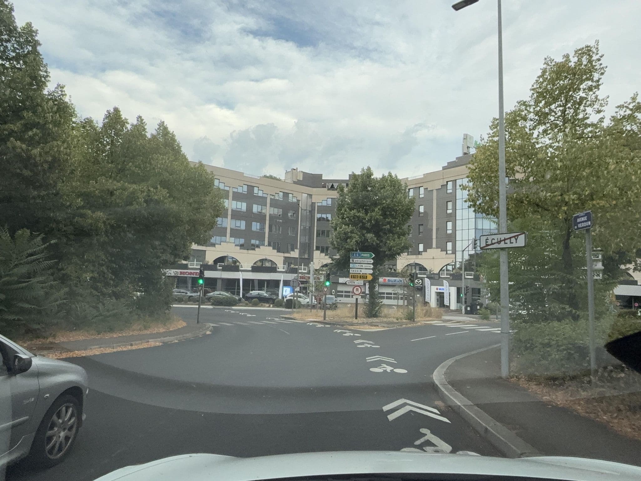 Street view near Resid Hotel Lamartine, Lyon 09 — © ottor (CC BY-SA · Mapillary)