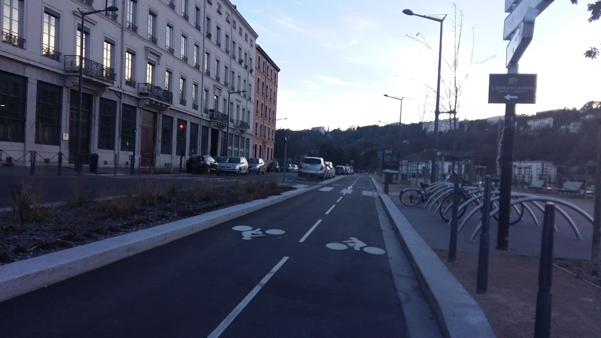 Street view near Bateau Friponne, Lyon 02 — © blueberry (CC BY-SA · Mapillary)