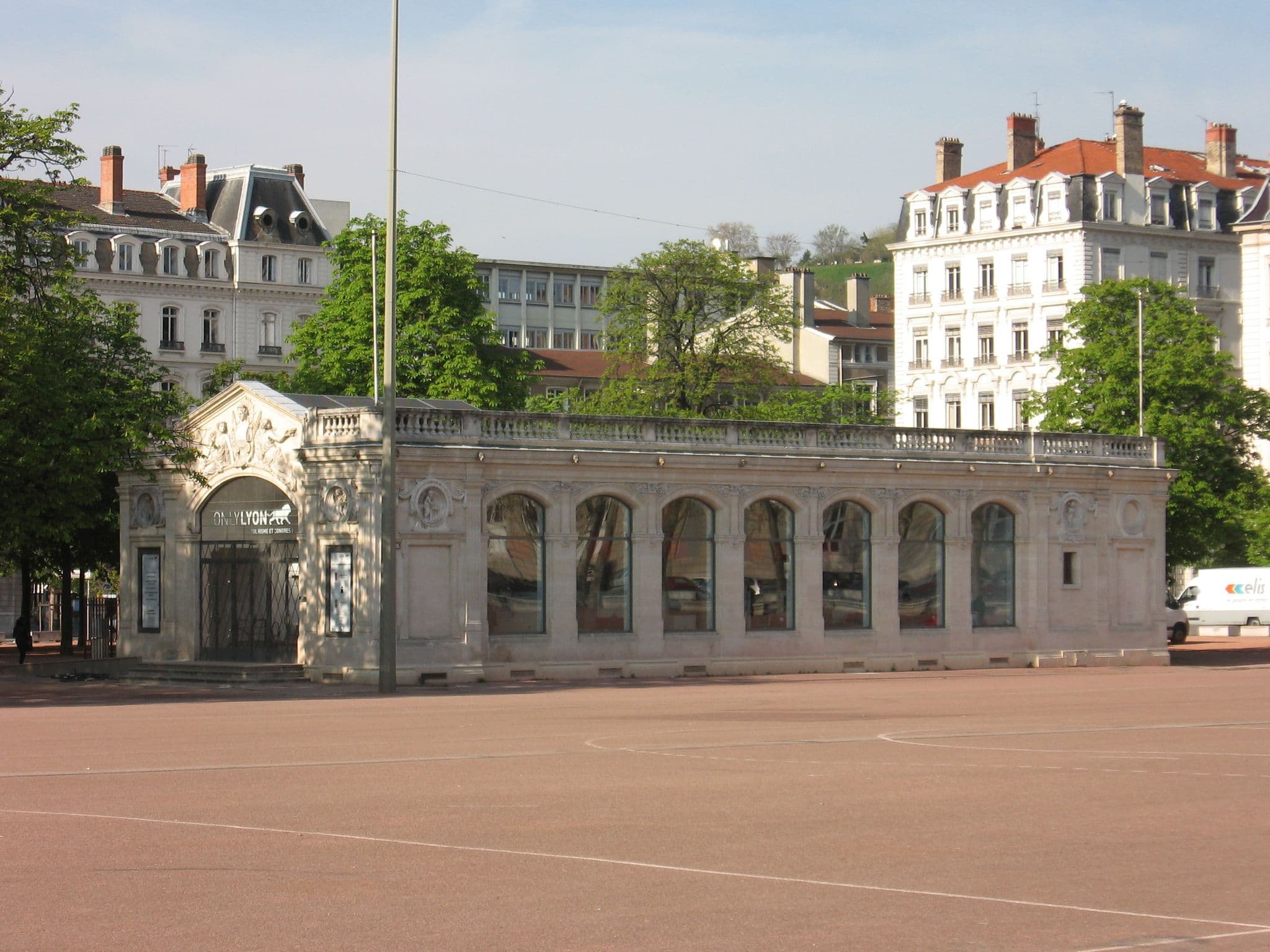 Street view near Appartements Bellecour, Lyon 02 — © micmin1972 (CC BY-SA · Mapillary)