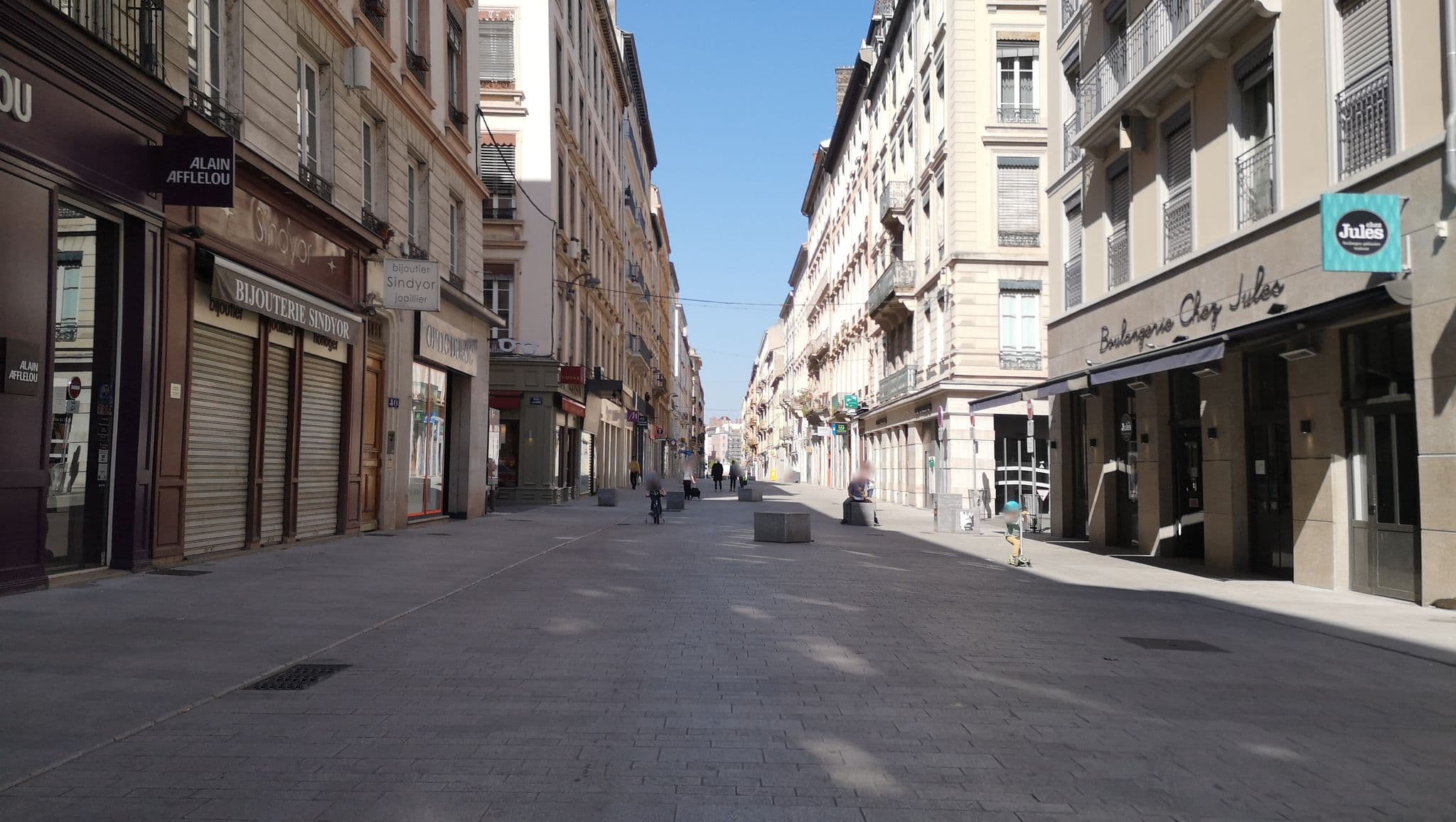 Street view near Hôtel D Ainay, Lyon 02 — © blueberry (CC BY-SA · Mapillary)