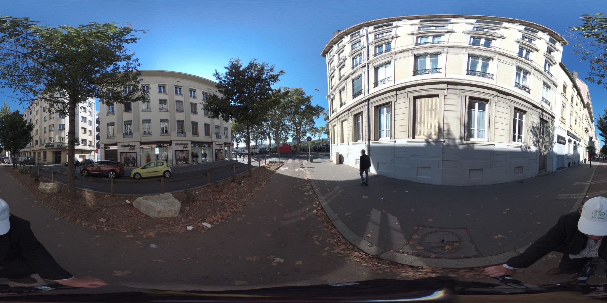 Street view near Campanile Lyon Sud Chasse Sur Rhône, Lyon 03 — © simon_geovelo (CC BY-SA · Mapillary)