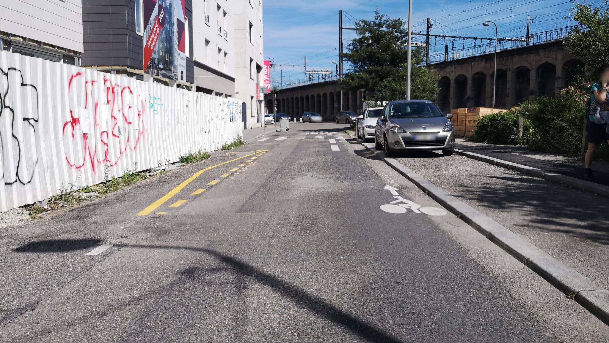 Street view near Meininger hotel Lyon, Lyon 07 — © blueberry (CC BY-SA · Mapillary)