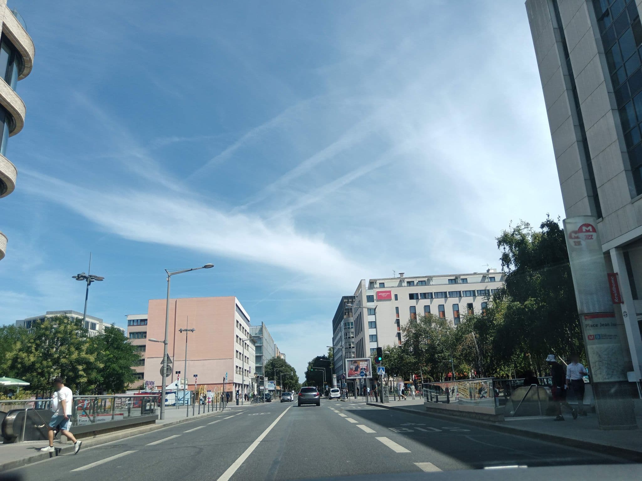 Street view near Séjours & Affaires Lyon Park Avenue, Lyon 07 — © CutKziG (CC BY-SA · Mapillary)