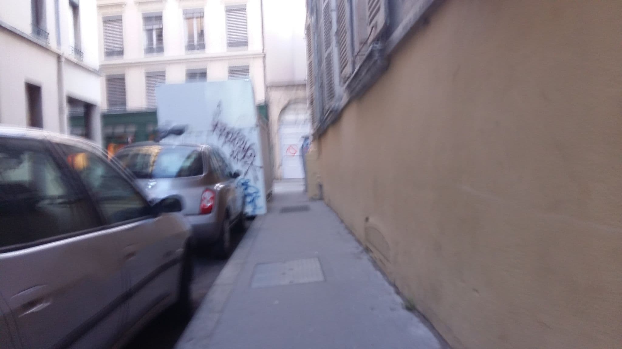 Street view near Mi Hotel, Lyon 02 — © blueberry (CC BY-SA · Mapillary)
