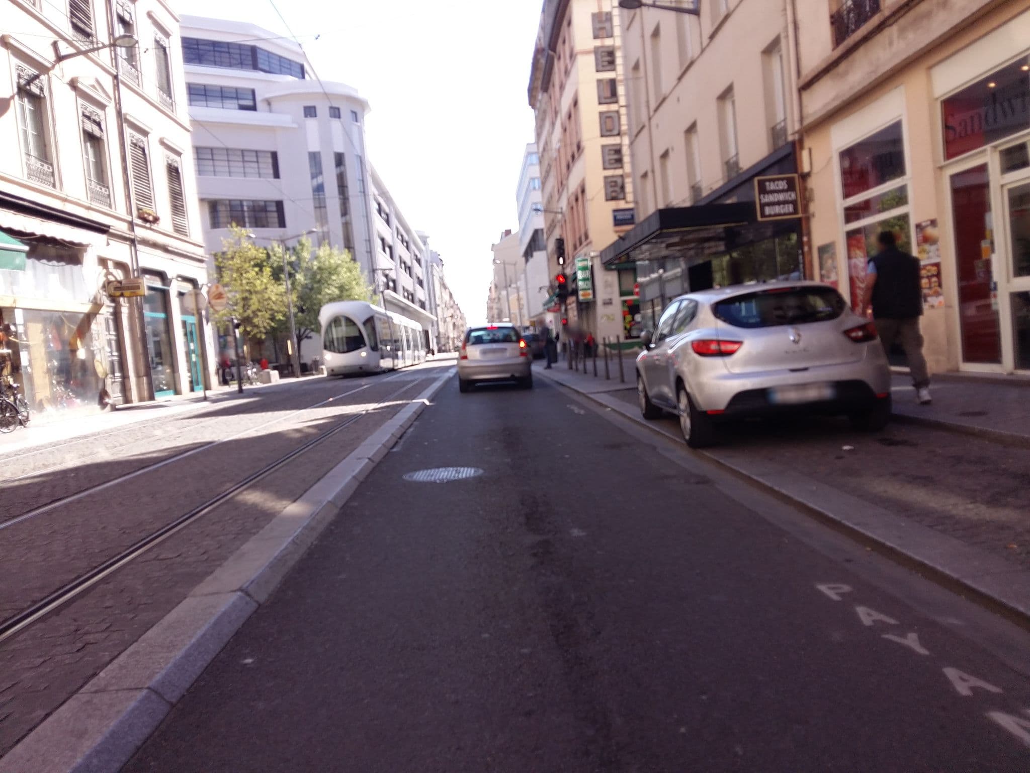 Street view near Hôtel Helder, Lyon — © blueberry (CC BY-SA · Mapillary)