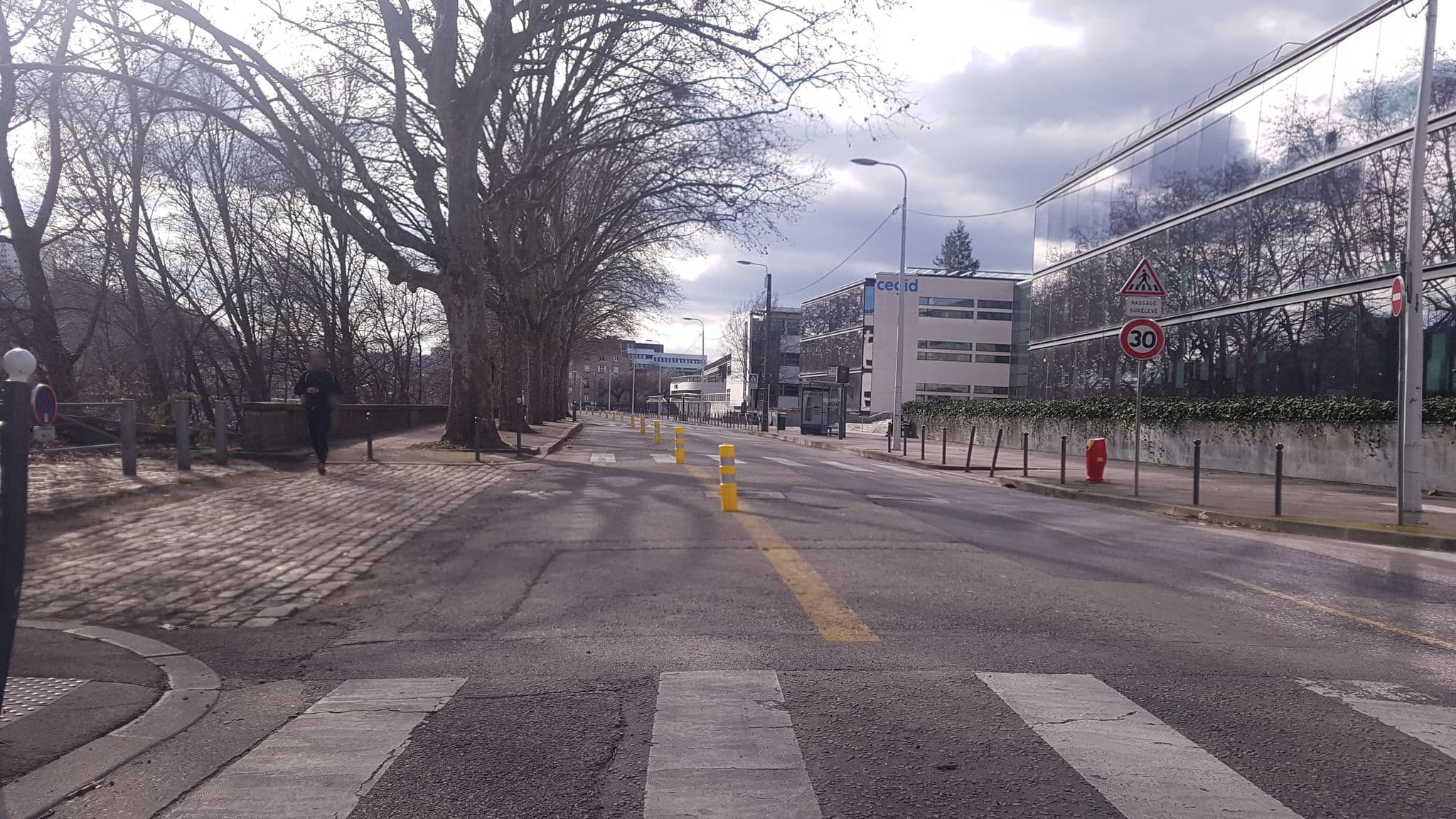 Street view near Hotel Lyon-Ouest, Lyon 04 — © gileri (CC BY-SA · Mapillary)