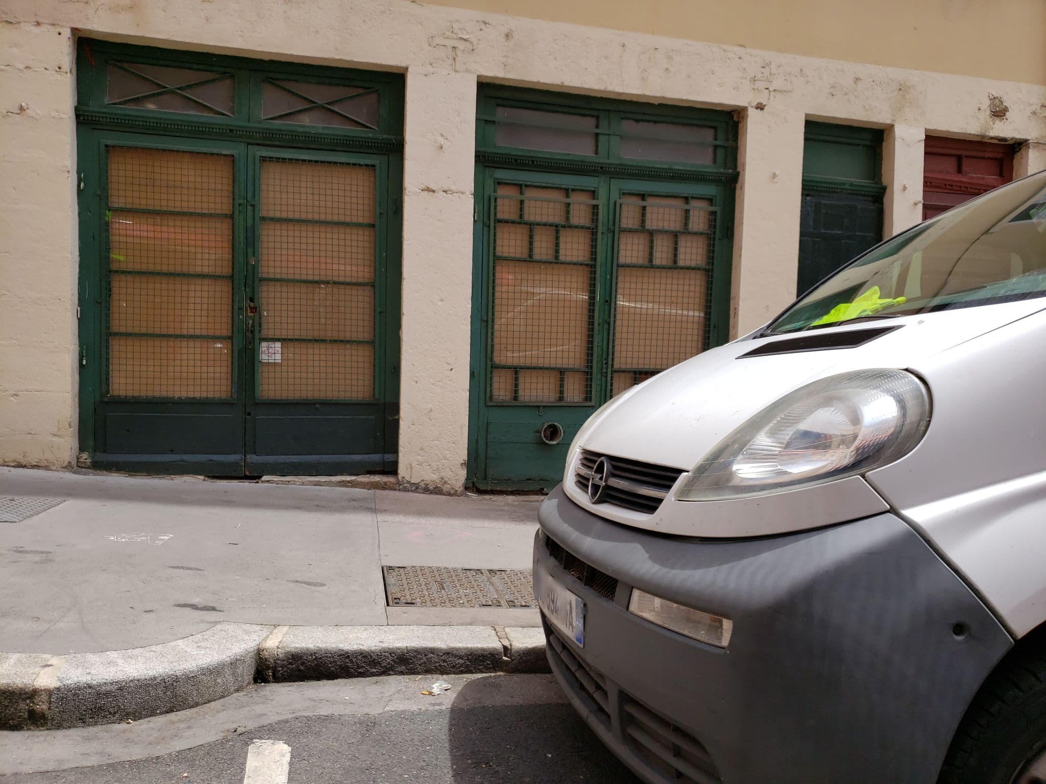 Street view near Pilo Hôtel, Lyon 04 — © mapfool (CC BY-SA · Mapillary)