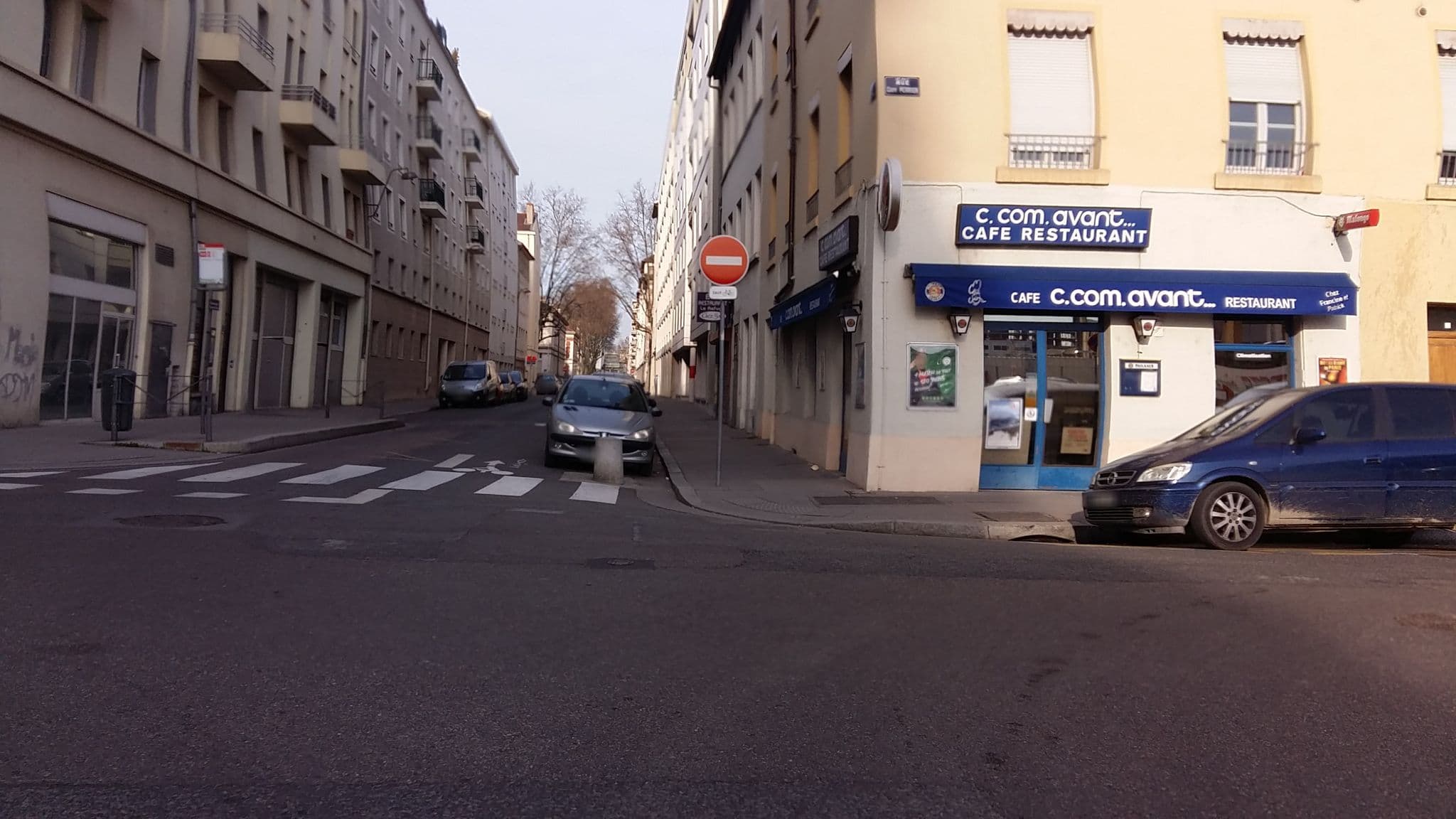 Street view near Foyers de l'hospitalité d'Assise, Lyon 02 — © blueberry (CC BY-SA · Mapillary)