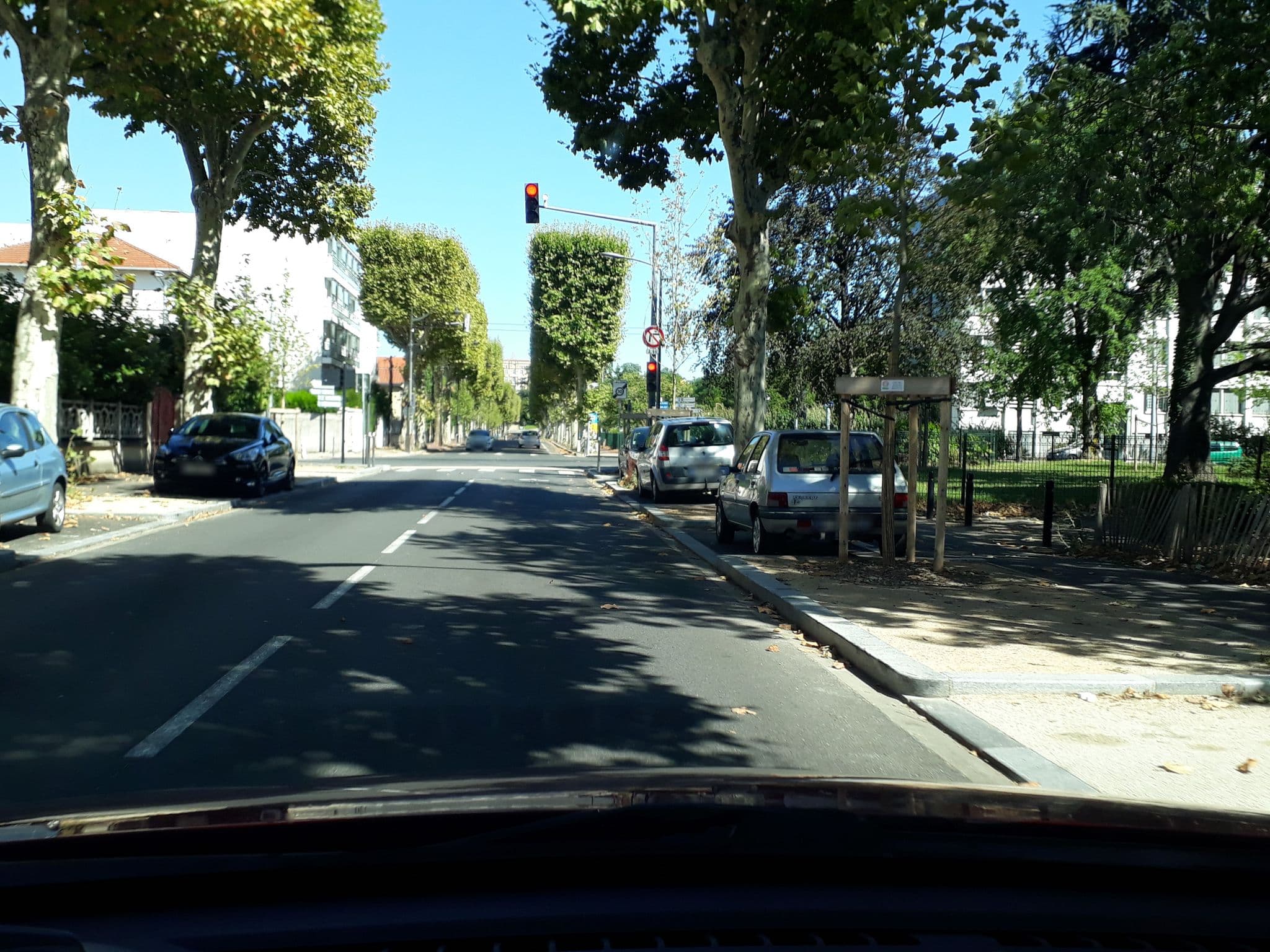Street view near Appartement F3 avec Parking privée, Saint-Priest — © lcarrier (CC BY-SA · Mapillary)
