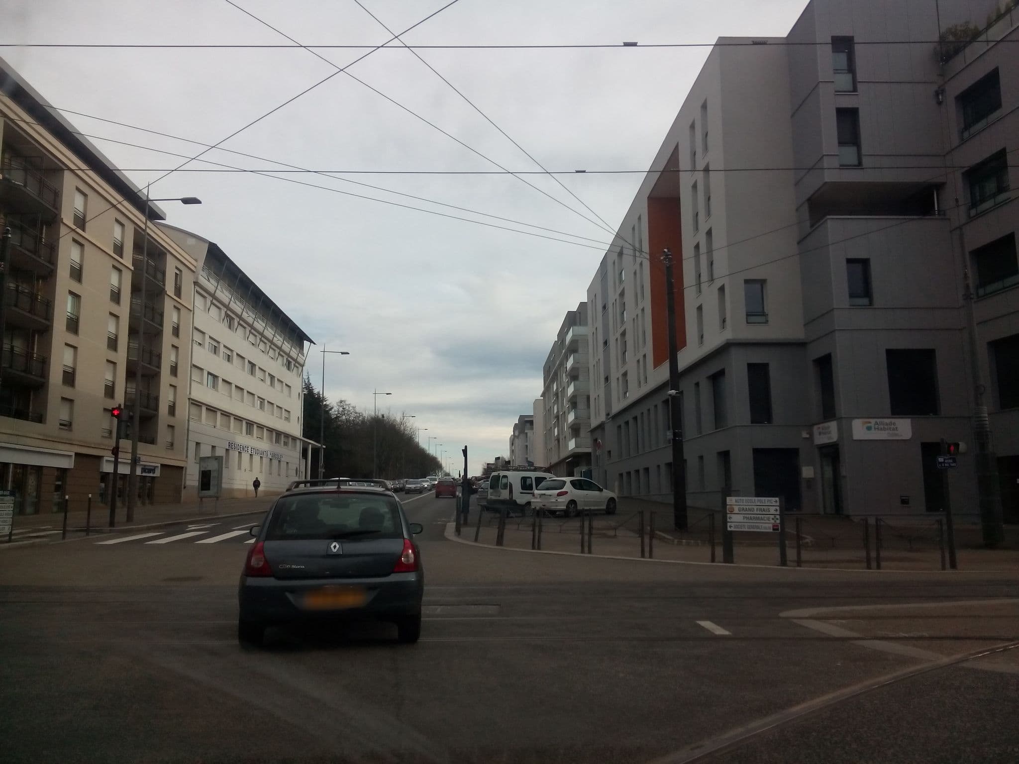 Street view near Adoma, Bron — © bmortgat (CC BY-SA · Mapillary)