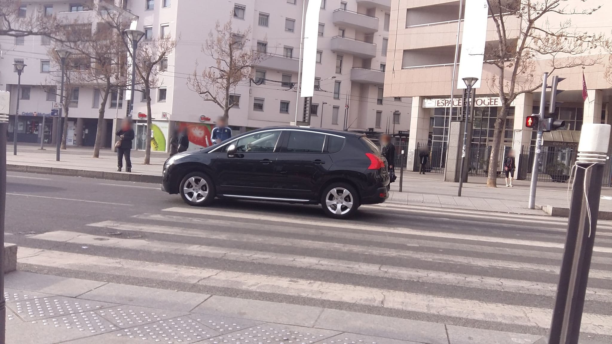 Street view near France, Lyon 06 — © blueberry (CC BY-SA · Mapillary)