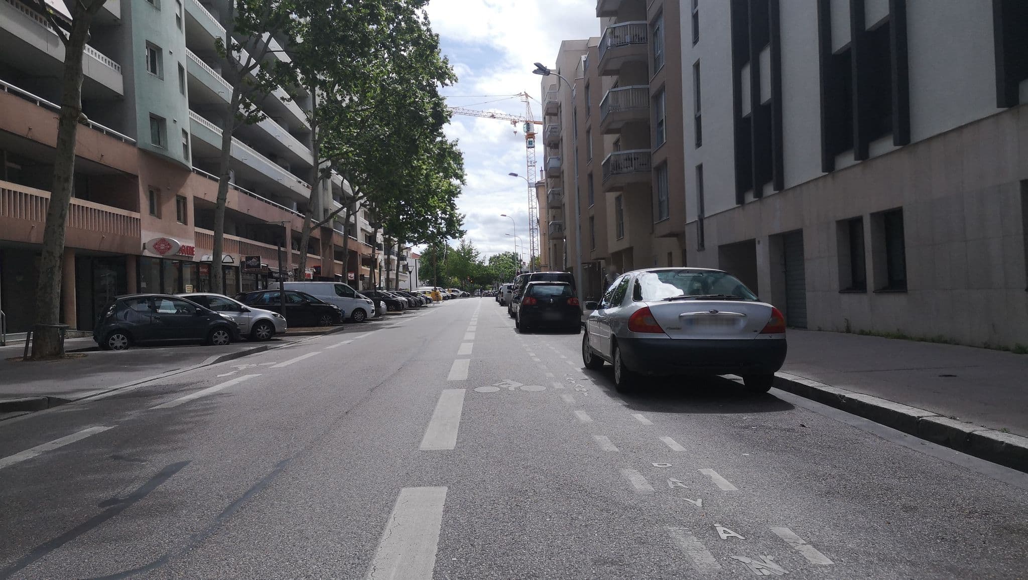 Street view near B&B Hotels, Lyon 08 — © blueberry (CC BY-SA · Mapillary)