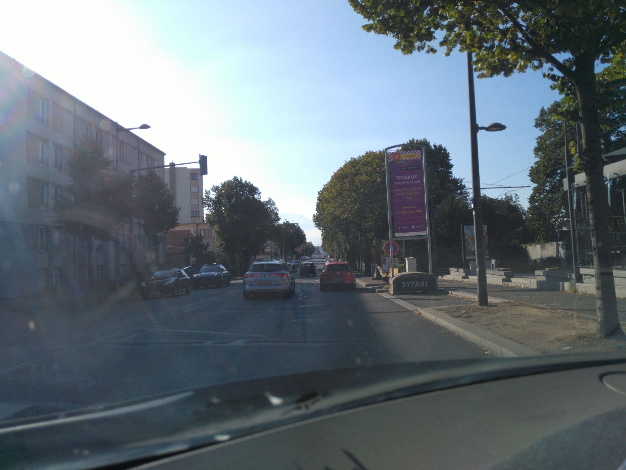 Street view near Residence Odalys le Buet, Bron — © vho (CC BY-SA · Mapillary)