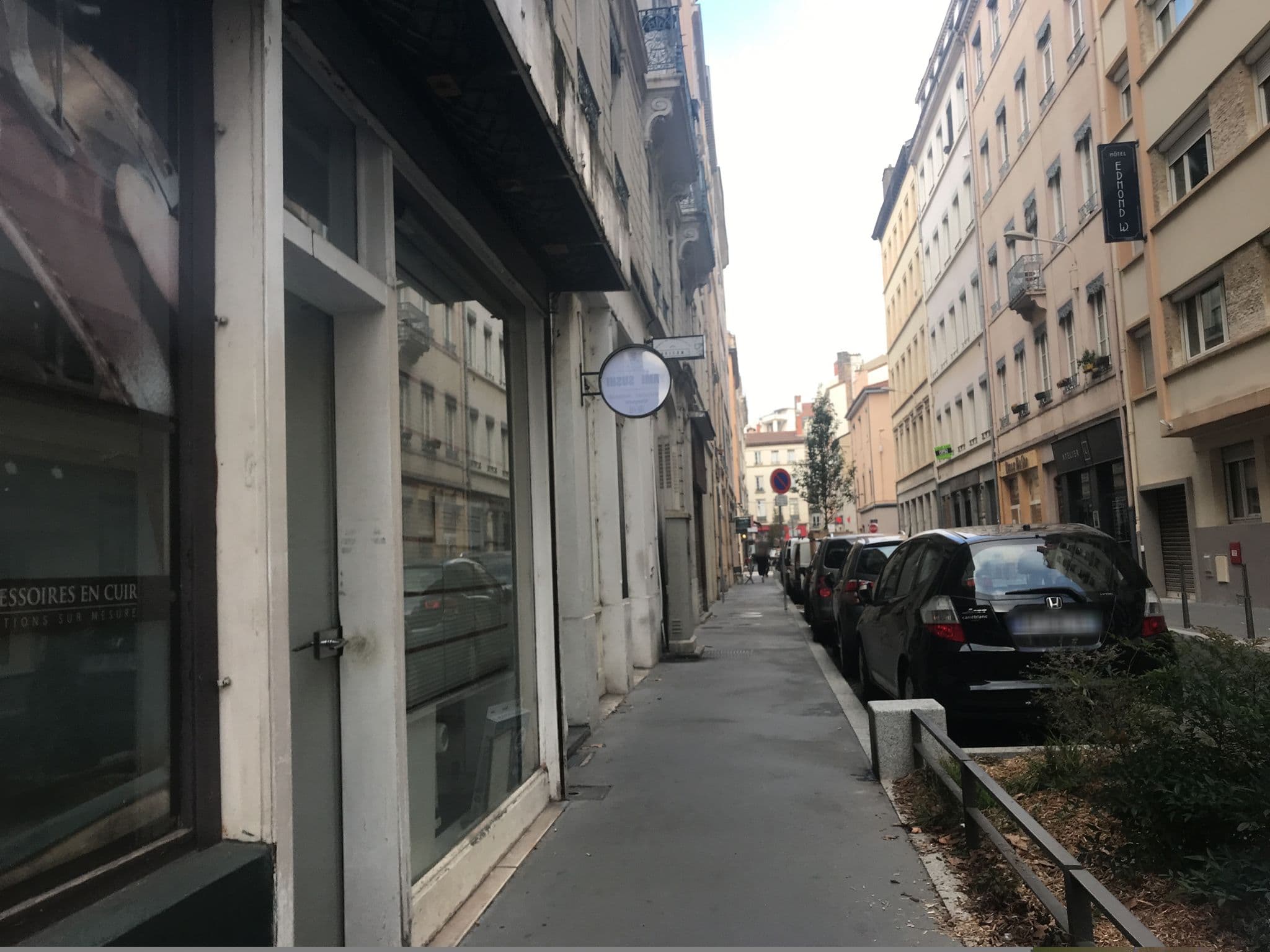 Street view near Timhotel Lyon la Part Dieu, Lyon 06 — © thepriben (CC BY-SA · Mapillary)